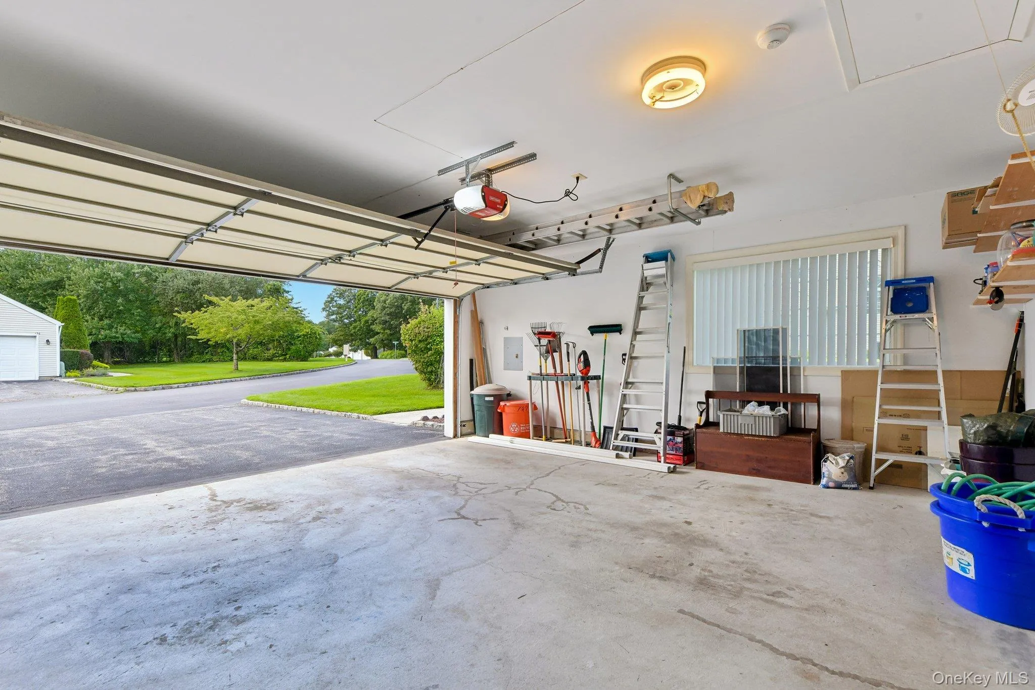 127 Farm House Court, Brookhaven, NY, 2 Bedrooms Bedrooms, 5 Rooms Rooms,2 BathroomsBathrooms,Residential,For Rent,Farm House,0,1043970 127 Farm House Court, Brookhaven, NY, 2 Bedrooms Bedrooms, 5 Rooms Rooms,2 BathroomsBathrooms,Residential,For Rent,Farm House,0,1043970