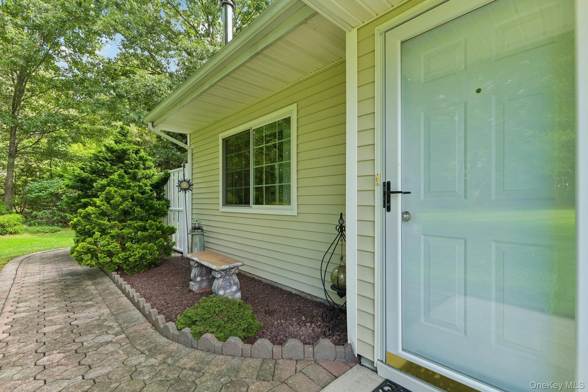 127 Farm House Court, Brookhaven, NY, 2 Bedrooms Bedrooms, 5 Rooms Rooms,2 BathroomsBathrooms,Residential,For Rent,Farm House,0,1043970 127 Farm House Court, Brookhaven, NY, 2 Bedrooms Bedrooms, 5 Rooms Rooms,2 BathroomsBathrooms,Residential,For Rent,Farm House,0,1043970
