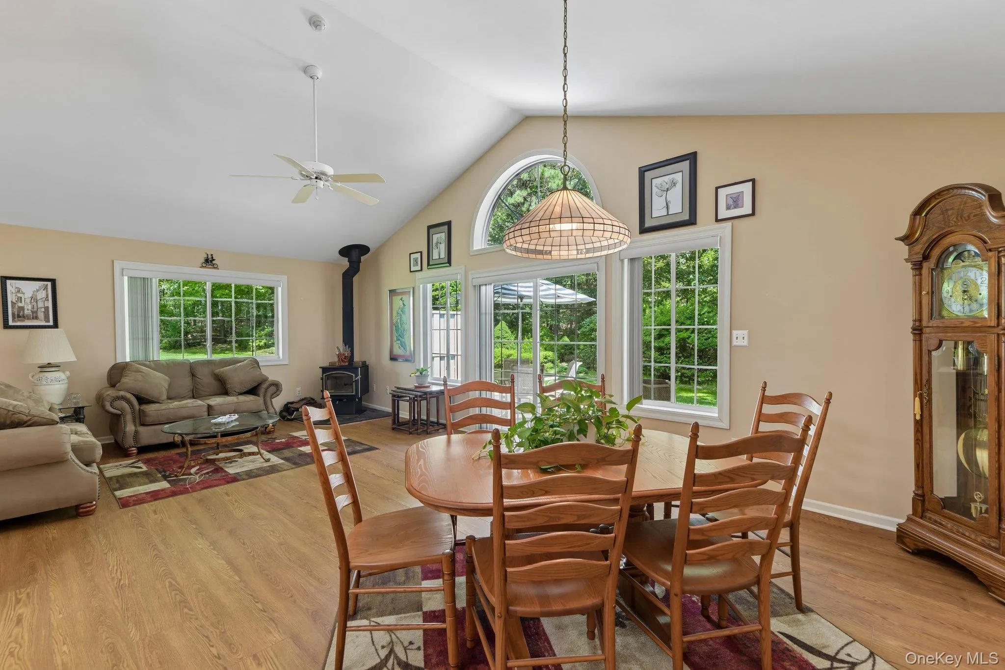 127 Farm House Court, Brookhaven, NY, 2 Bedrooms Bedrooms, 5 Rooms Rooms,2 BathroomsBathrooms,Residential,For Rent,Farm House,0,1043970 127 Farm House Court, Brookhaven, NY, 2 Bedrooms Bedrooms, 5 Rooms Rooms,2 BathroomsBathrooms,Residential,For Rent,Farm House,0,1043970