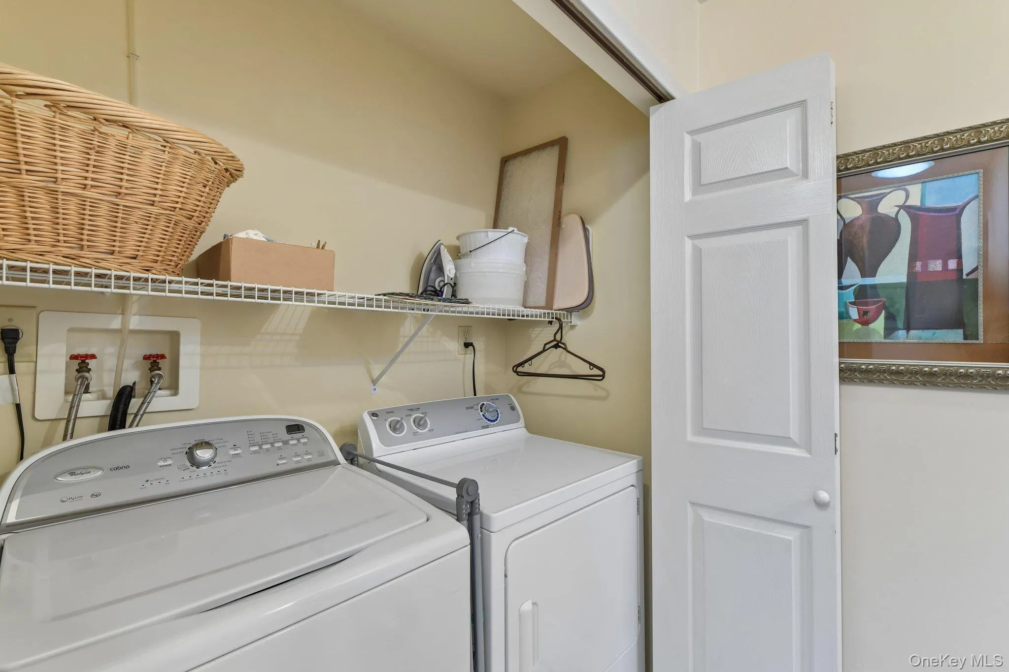 127 Farm House Court, Brookhaven, NY, 2 Bedrooms Bedrooms, 5 Rooms Rooms,2 BathroomsBathrooms,Residential,For Rent,Farm House,0,1043970 127 Farm House Court, Brookhaven, NY, 2 Bedrooms Bedrooms, 5 Rooms Rooms,2 BathroomsBathrooms,Residential,For Rent,Farm House,0,1043970