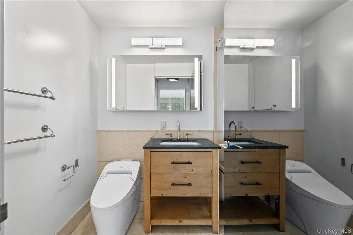 350 42nd Street, New York, NY, 2 Rooms Rooms,1 BathroomBathrooms,Residential,For Rent,42nd,0,1043971 350 42nd Street, New York, NY, 2 Rooms Rooms,1 BathroomBathrooms,Residential,For Rent,42nd,0,1043971