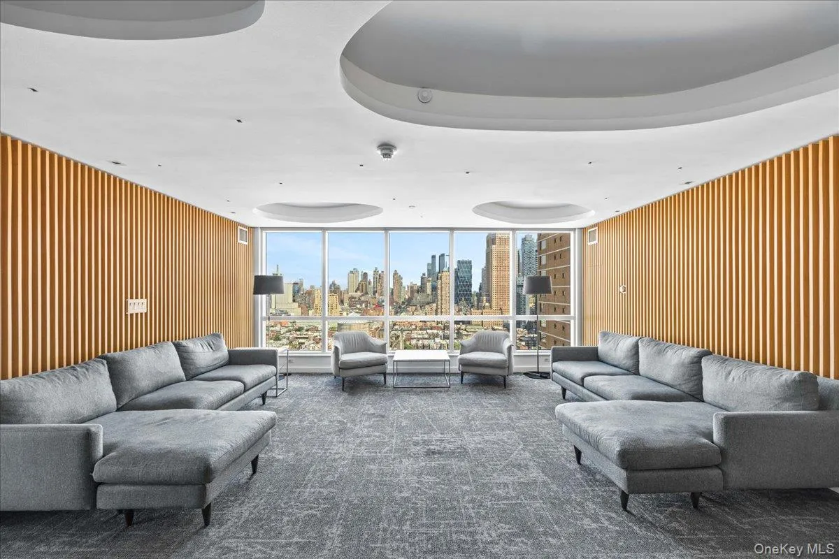 350 42nd Street, New York, NY, 2 Rooms Rooms,1 BathroomBathrooms,Residential,For Rent,42nd,0,1043971 350 42nd Street, New York, NY, 2 Rooms Rooms,1 BathroomBathrooms,Residential,For Rent,42nd,0,1043971