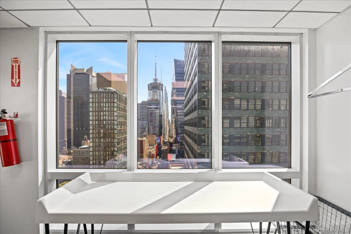 350 42nd Street, New York, NY, 2 Rooms Rooms,1 BathroomBathrooms,Residential,For Rent,42nd,0,1043971 350 42nd Street, New York, NY, 2 Rooms Rooms,1 BathroomBathrooms,Residential,For Rent,42nd,0,1043971