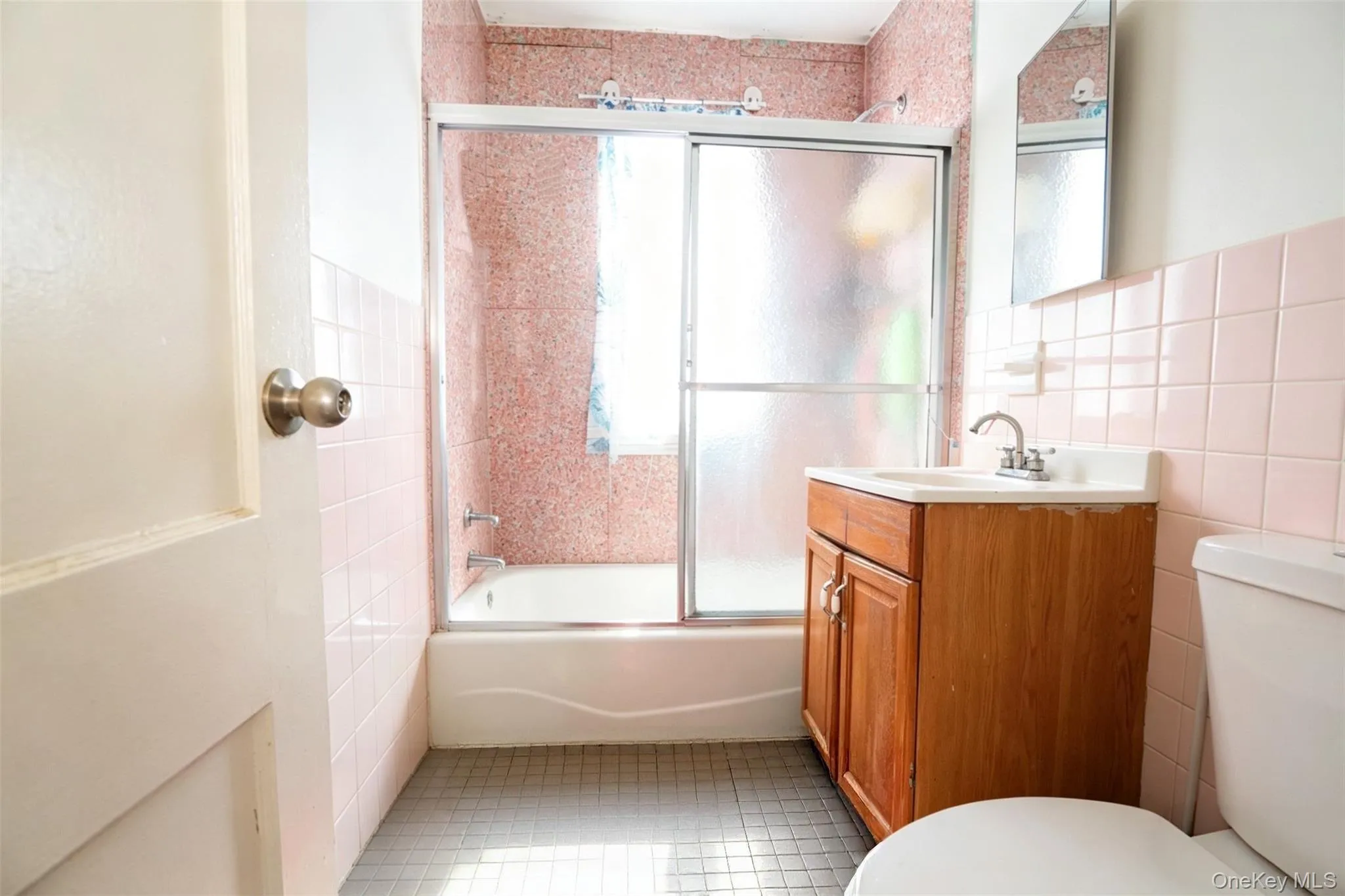 2nd Floor Full Bath 2nd Floor Full Bath
