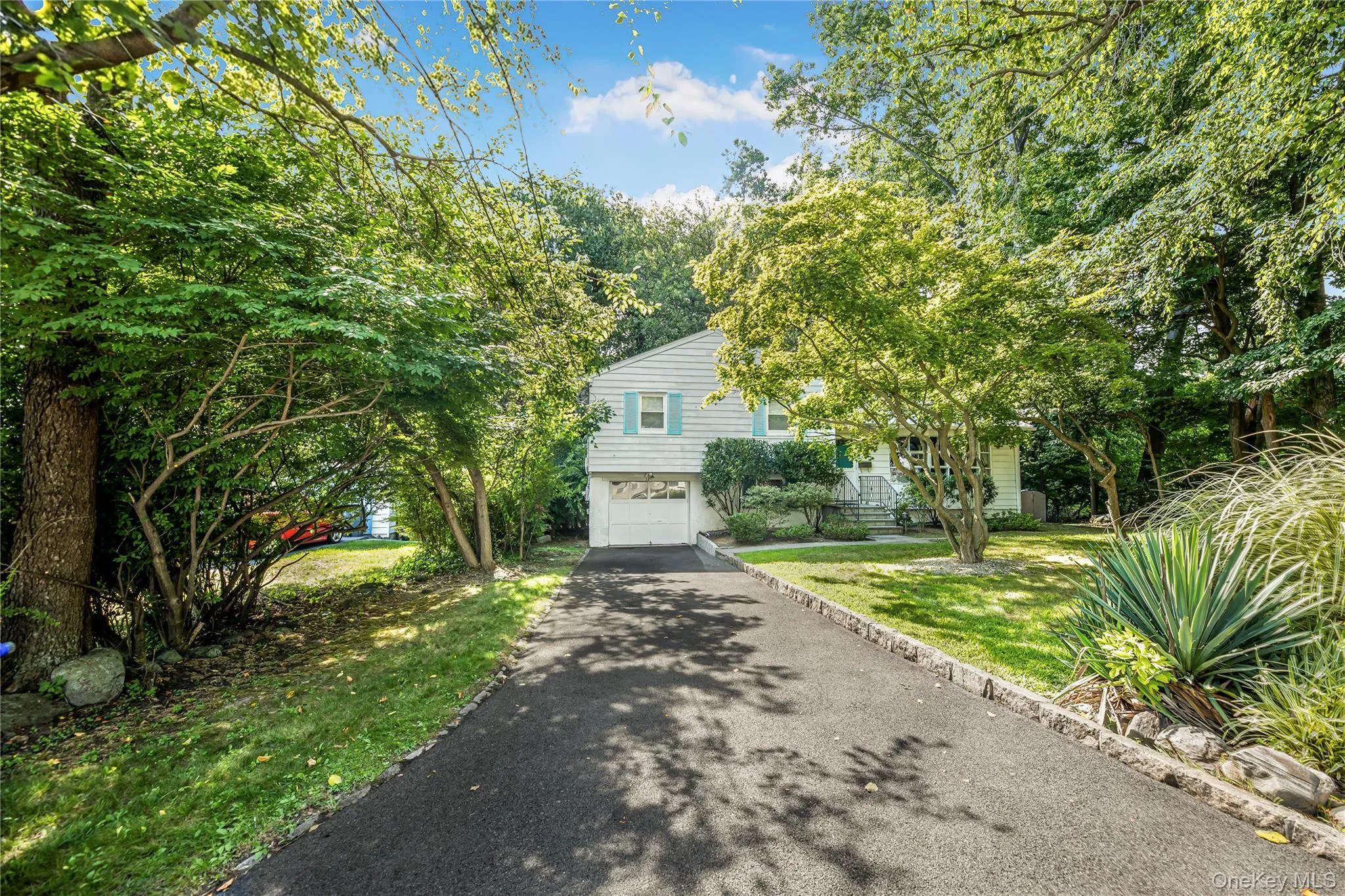 13 Vista Place, Greenburgh, NY, 3 Bedrooms Bedrooms, 7 Rooms Rooms,2 BathroomsBathrooms,Residential,For Rent,Vista,0,1043979 13 Vista Place, Greenburgh, NY, 3 Bedrooms Bedrooms, 7 Rooms Rooms,2 BathroomsBathrooms,Residential,For Rent,Vista,0,1043979