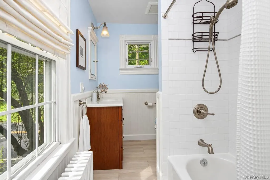 27 Mill River Road, New Castle, NY, 3 Bedrooms Bedrooms, 6 Rooms Rooms,1 BathroomBathrooms,Residential,For Rent,Mill River,0,1043982 27 Mill River Road, New Castle, NY, 3 Bedrooms Bedrooms, 6 Rooms Rooms,1 BathroomBathrooms,Residential,For Rent,Mill River,0,1043982