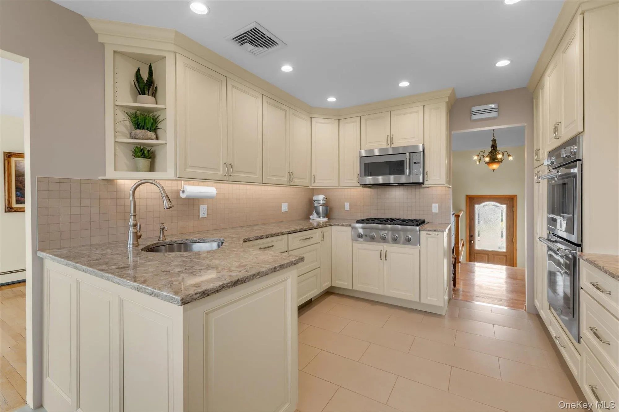 24 Donna Lane, Hempstead, NY, 4 Bedrooms Bedrooms, 6 Rooms Rooms,3 BathroomsBathrooms,Residential,For Rent,Donna,0,1043985 24 Donna Lane, Hempstead, NY, 4 Bedrooms Bedrooms, 6 Rooms Rooms,3 BathroomsBathrooms,Residential,For Rent,Donna,0,1043985