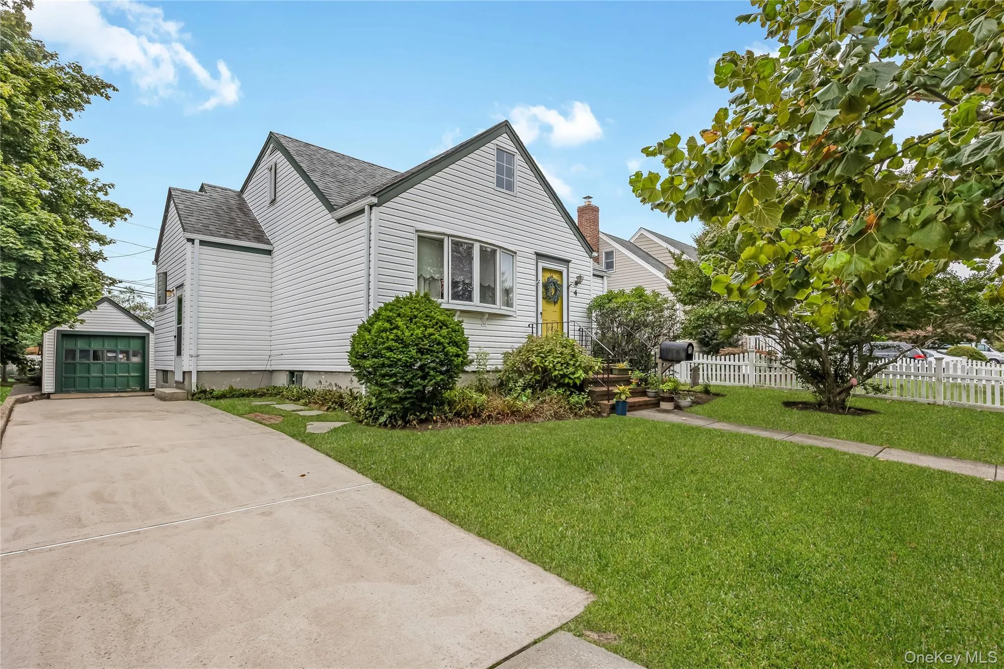 4 Barnstable Road, Hempstead, NY, 4 Bedrooms Bedrooms, 8 Rooms Rooms,1 BathroomBathrooms,Residential,For Rent,Barnstable,0,1043990 4 Barnstable Road, Hempstead, NY, 4 Bedrooms Bedrooms, 8 Rooms Rooms,1 BathroomBathrooms,Residential,For Rent,Barnstable,0,1043990