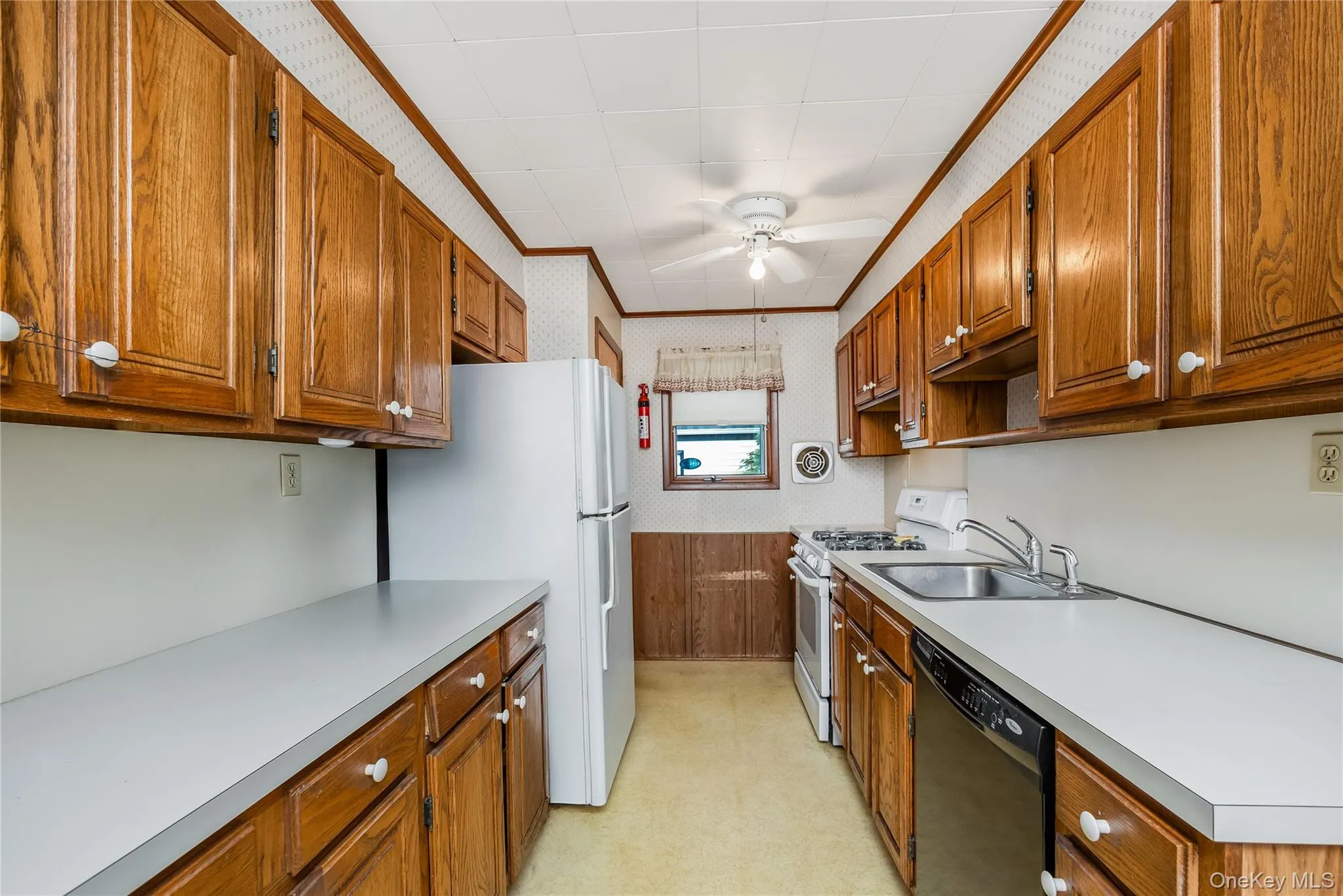4 Barnstable Road, Hempstead, NY, 4 Bedrooms Bedrooms, 8 Rooms Rooms,1 BathroomBathrooms,Residential,For Rent,Barnstable,0,1043990 4 Barnstable Road, Hempstead, NY, 4 Bedrooms Bedrooms, 8 Rooms Rooms,1 BathroomBathrooms,Residential,For Rent,Barnstable,0,1043990