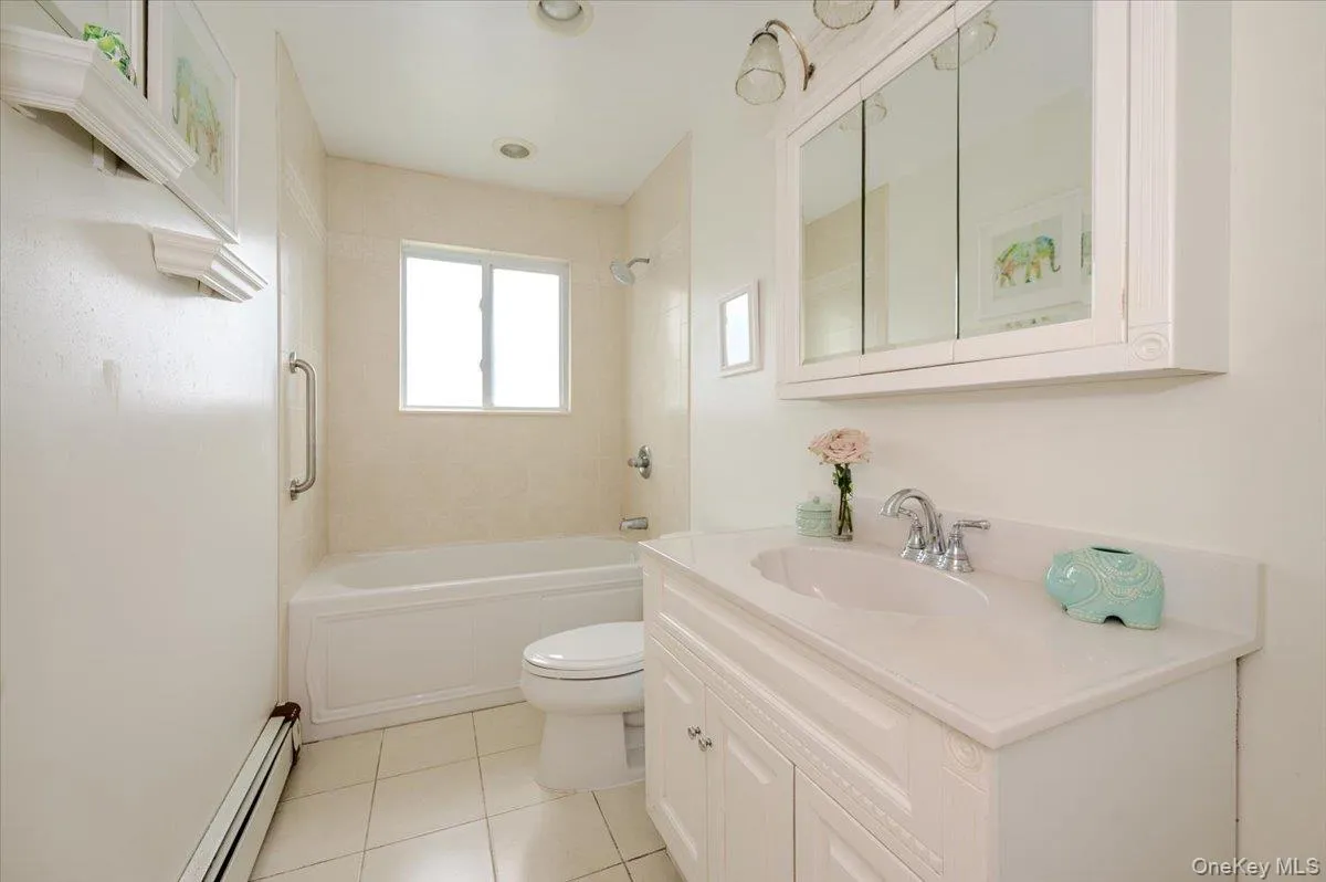 73 Cherokee Avenue, Islip, NY, 4 Bedrooms Bedrooms, 8 Rooms Rooms,2 BathroomsBathrooms,Residential,For Rent,Cherokee,0,1043994 73 Cherokee Avenue, Islip, NY, 4 Bedrooms Bedrooms, 8 Rooms Rooms,2 BathroomsBathrooms,Residential,For Rent,Cherokee,0,1043994