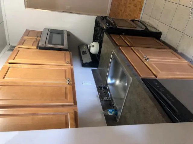 KITCHEN KITCHEN