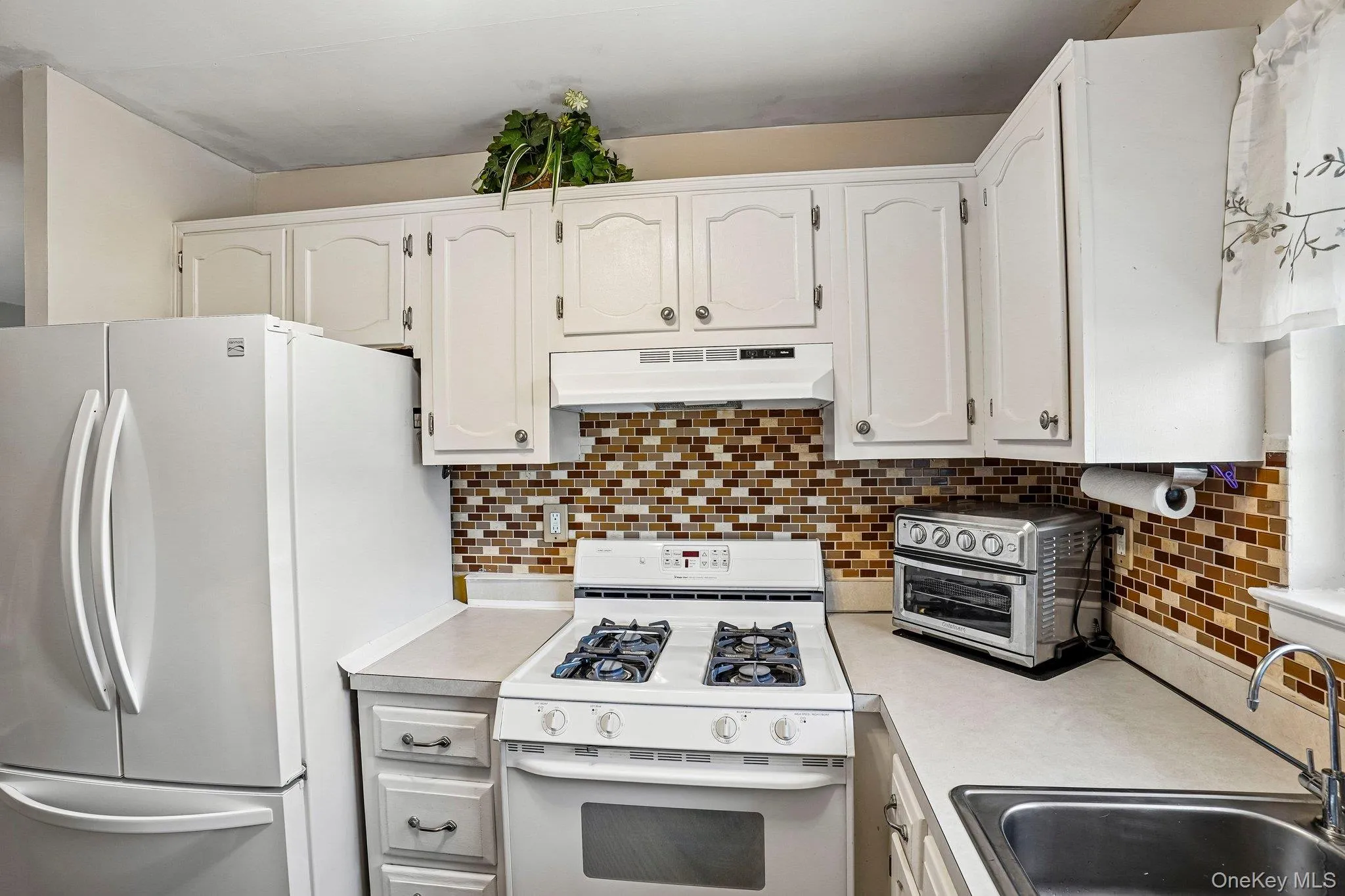 15 Doxbury Lane, Ramapo, NY, 1 Bedroom Bedrooms, 4 Rooms Rooms,1 BathroomBathrooms,Residential,For Rent,Doxbury,0,1044001 15 Doxbury Lane, Ramapo, NY, 1 Bedroom Bedrooms, 4 Rooms Rooms,1 BathroomBathrooms,Residential,For Rent,Doxbury,0,1044001