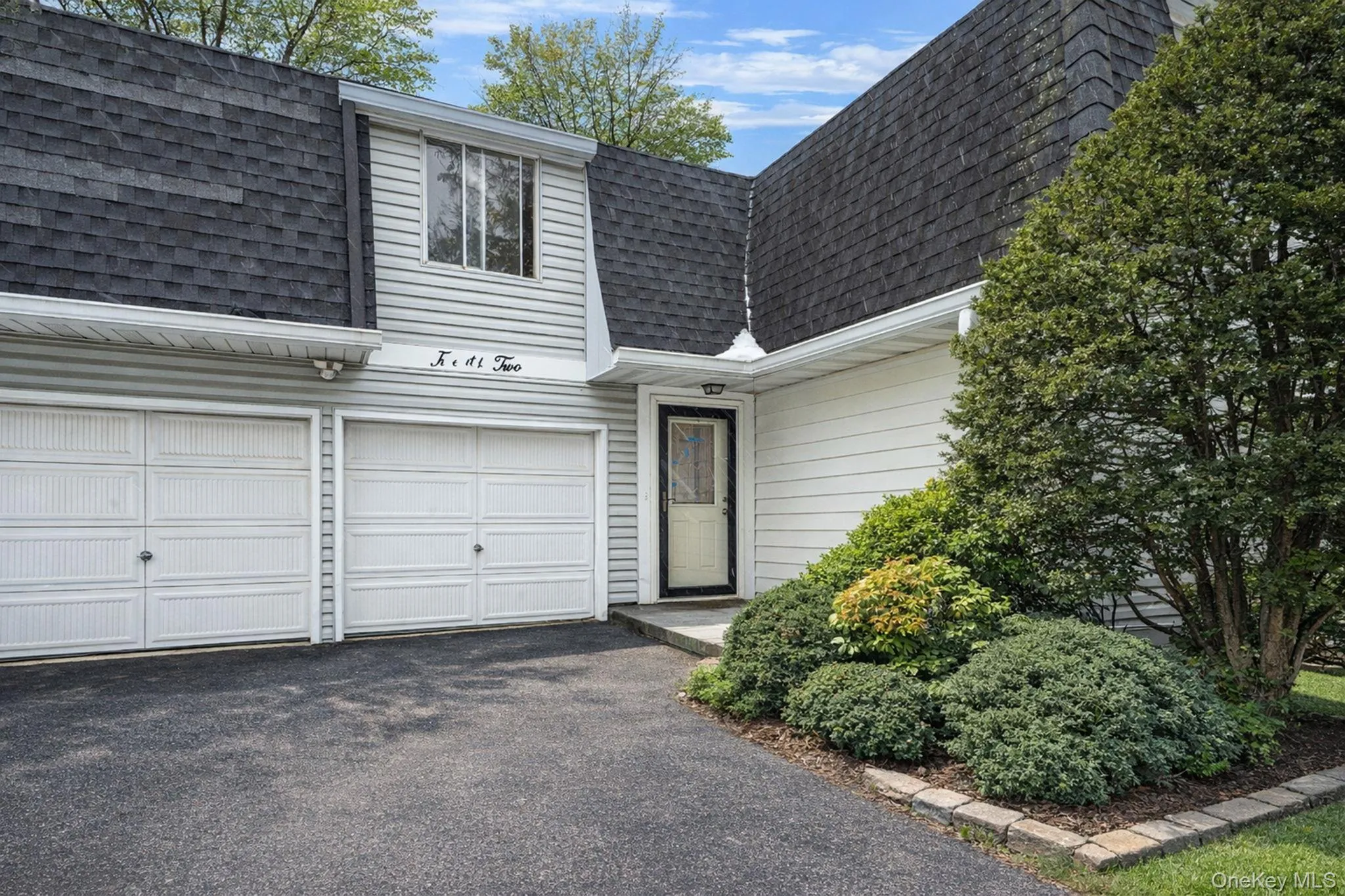 22 Meyer Lane, Brookhaven, NY, 6 Bedrooms Bedrooms, 12 Rooms Rooms,2 BathroomsBathrooms,Residential,For Rent,Meyer,0,1044007 22 Meyer Lane, Brookhaven, NY, 6 Bedrooms Bedrooms, 12 Rooms Rooms,2 BathroomsBathrooms,Residential,For Rent,Meyer,0,1044007