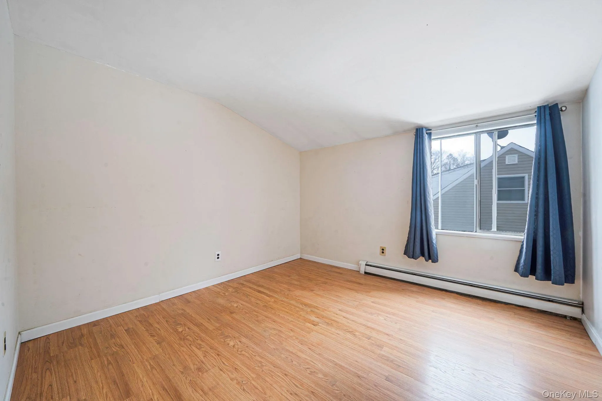 22 Meyer Lane, Brookhaven, NY, 6 Bedrooms Bedrooms, 12 Rooms Rooms,2 BathroomsBathrooms,Residential,For Rent,Meyer,0,1044007 22 Meyer Lane, Brookhaven, NY, 6 Bedrooms Bedrooms, 12 Rooms Rooms,2 BathroomsBathrooms,Residential,For Rent,Meyer,0,1044007