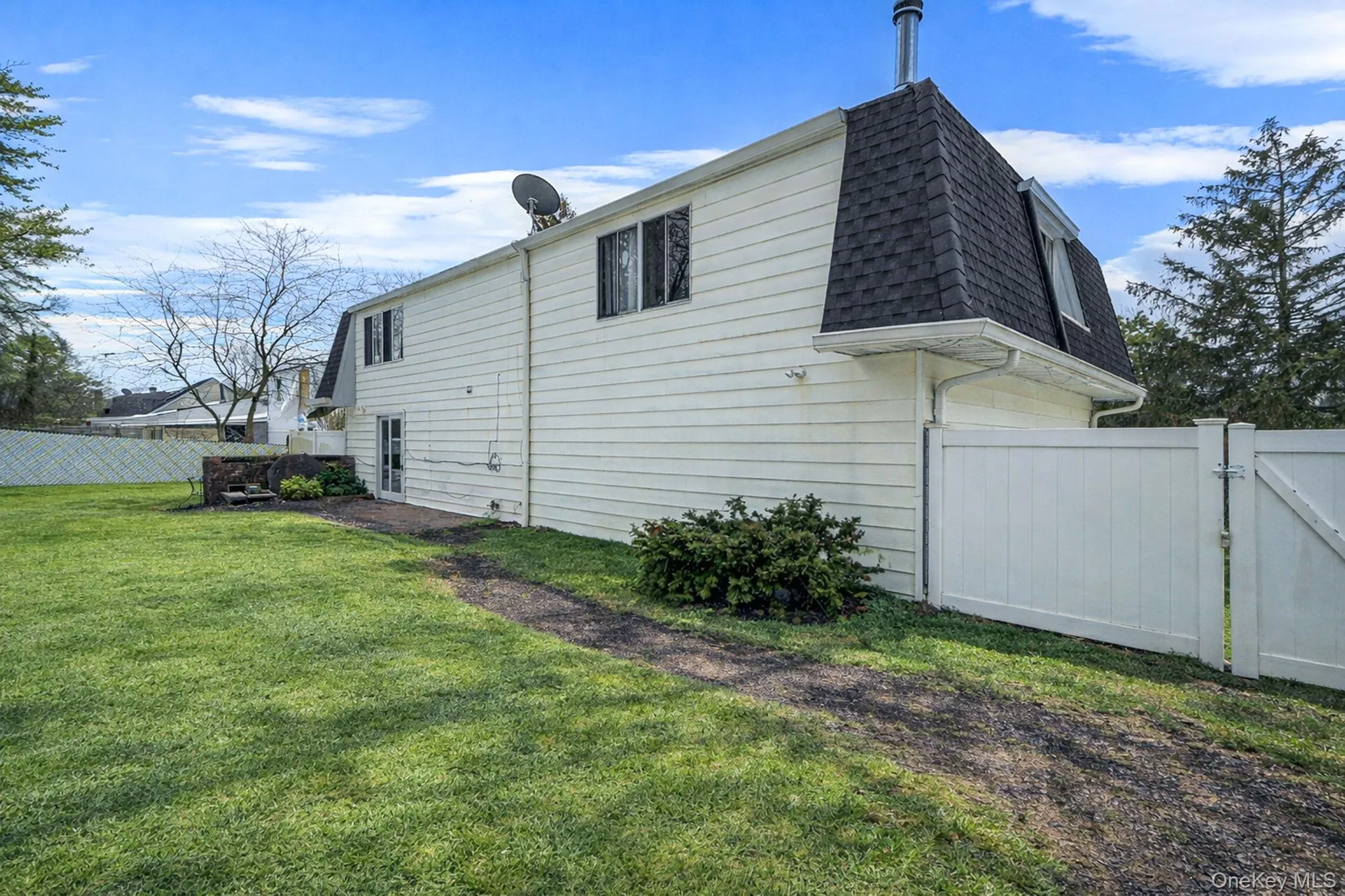 22 Meyer Lane, Brookhaven, NY, 6 Bedrooms Bedrooms, 12 Rooms Rooms,2 BathroomsBathrooms,Residential,For Rent,Meyer,0,1044007 22 Meyer Lane, Brookhaven, NY, 6 Bedrooms Bedrooms, 12 Rooms Rooms,2 BathroomsBathrooms,Residential,For Rent,Meyer,0,1044007