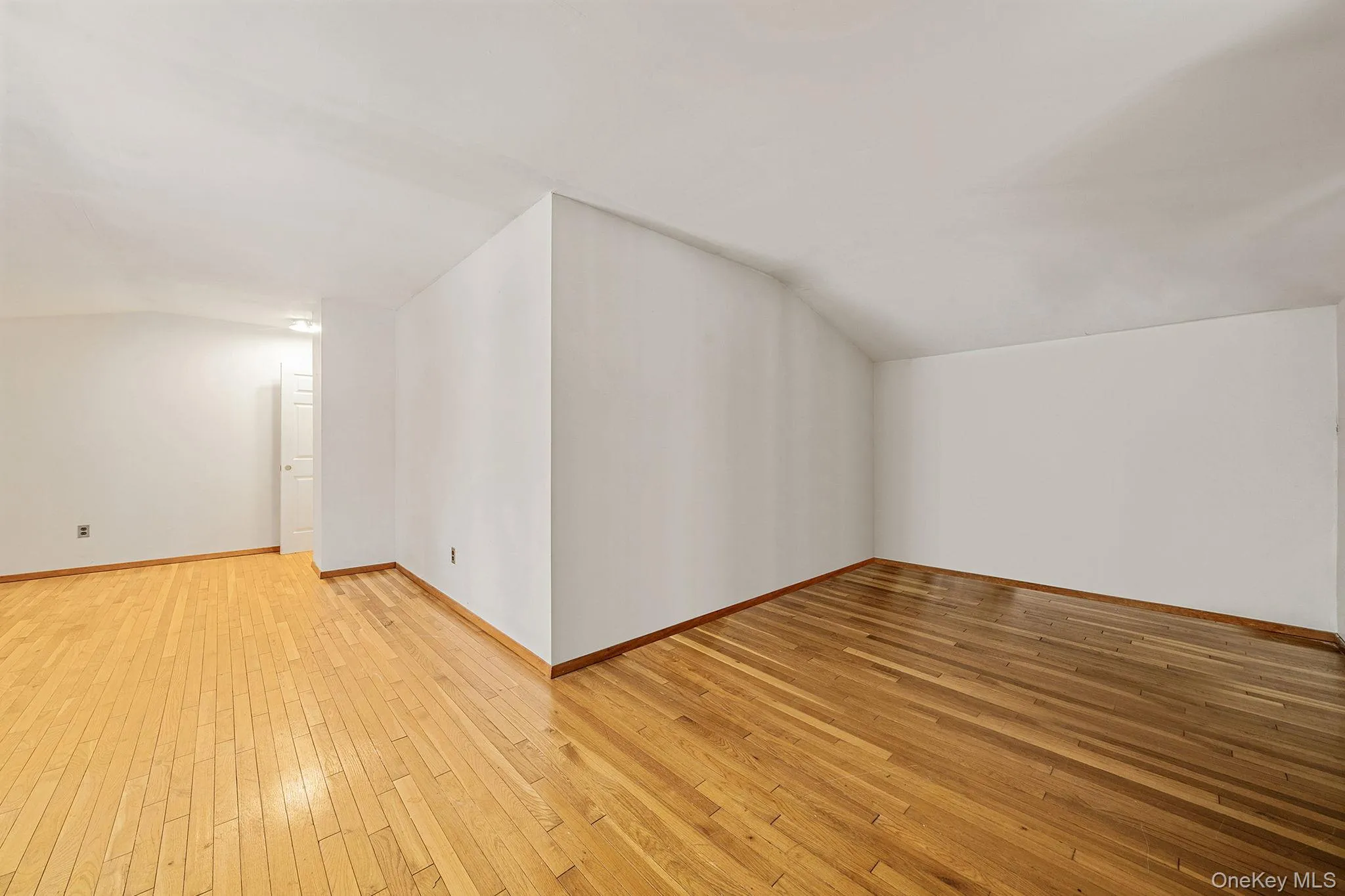 22 Meyer Lane, Brookhaven, NY, 6 Bedrooms Bedrooms, 12 Rooms Rooms,2 BathroomsBathrooms,Residential,For Rent,Meyer,0,1044007 22 Meyer Lane, Brookhaven, NY, 6 Bedrooms Bedrooms, 12 Rooms Rooms,2 BathroomsBathrooms,Residential,For Rent,Meyer,0,1044007
