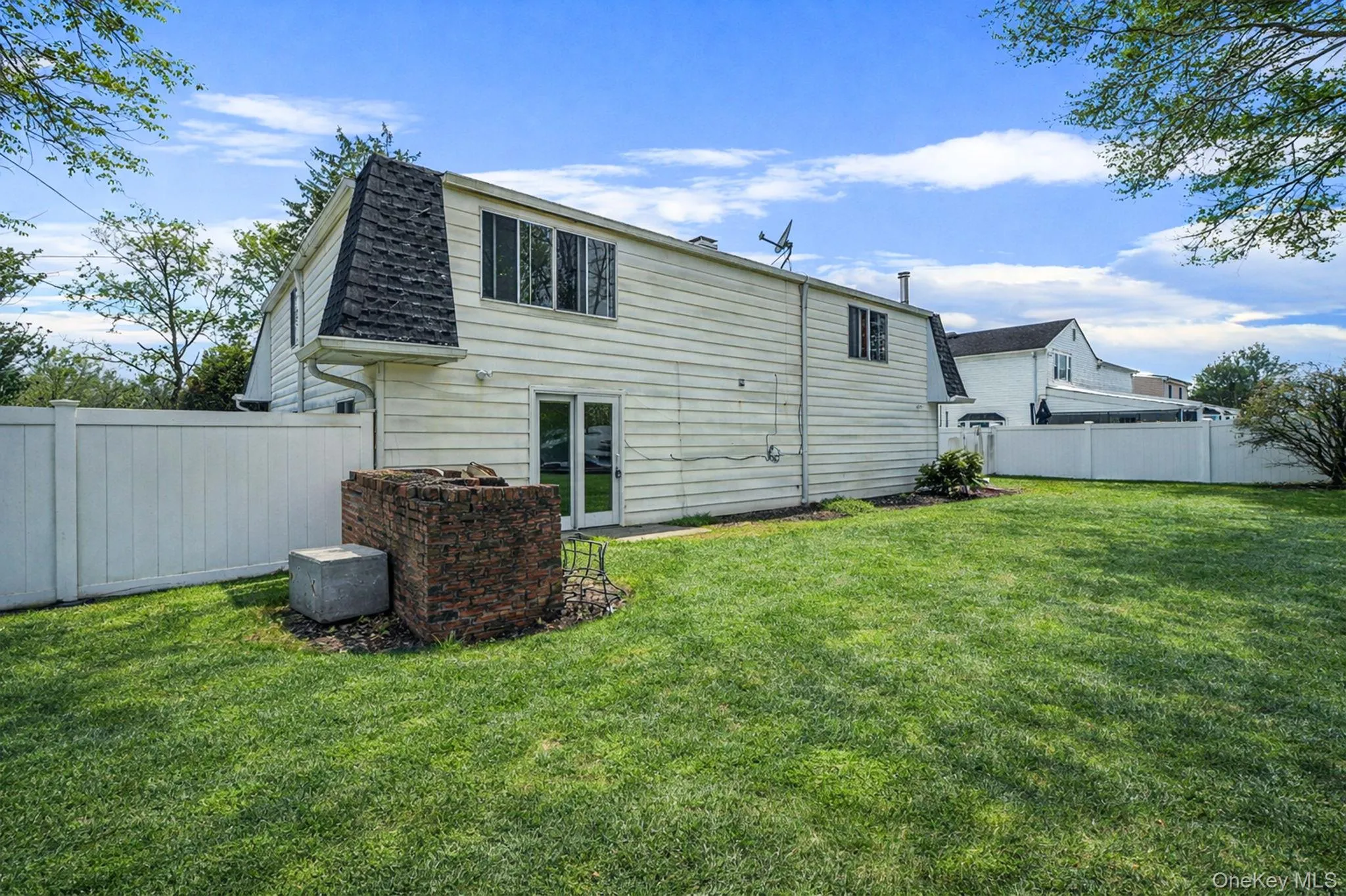 22 Meyer Lane, Brookhaven, NY, 6 Bedrooms Bedrooms, 12 Rooms Rooms,2 BathroomsBathrooms,Residential,For Rent,Meyer,0,1044007 22 Meyer Lane, Brookhaven, NY, 6 Bedrooms Bedrooms, 12 Rooms Rooms,2 BathroomsBathrooms,Residential,For Rent,Meyer,0,1044007