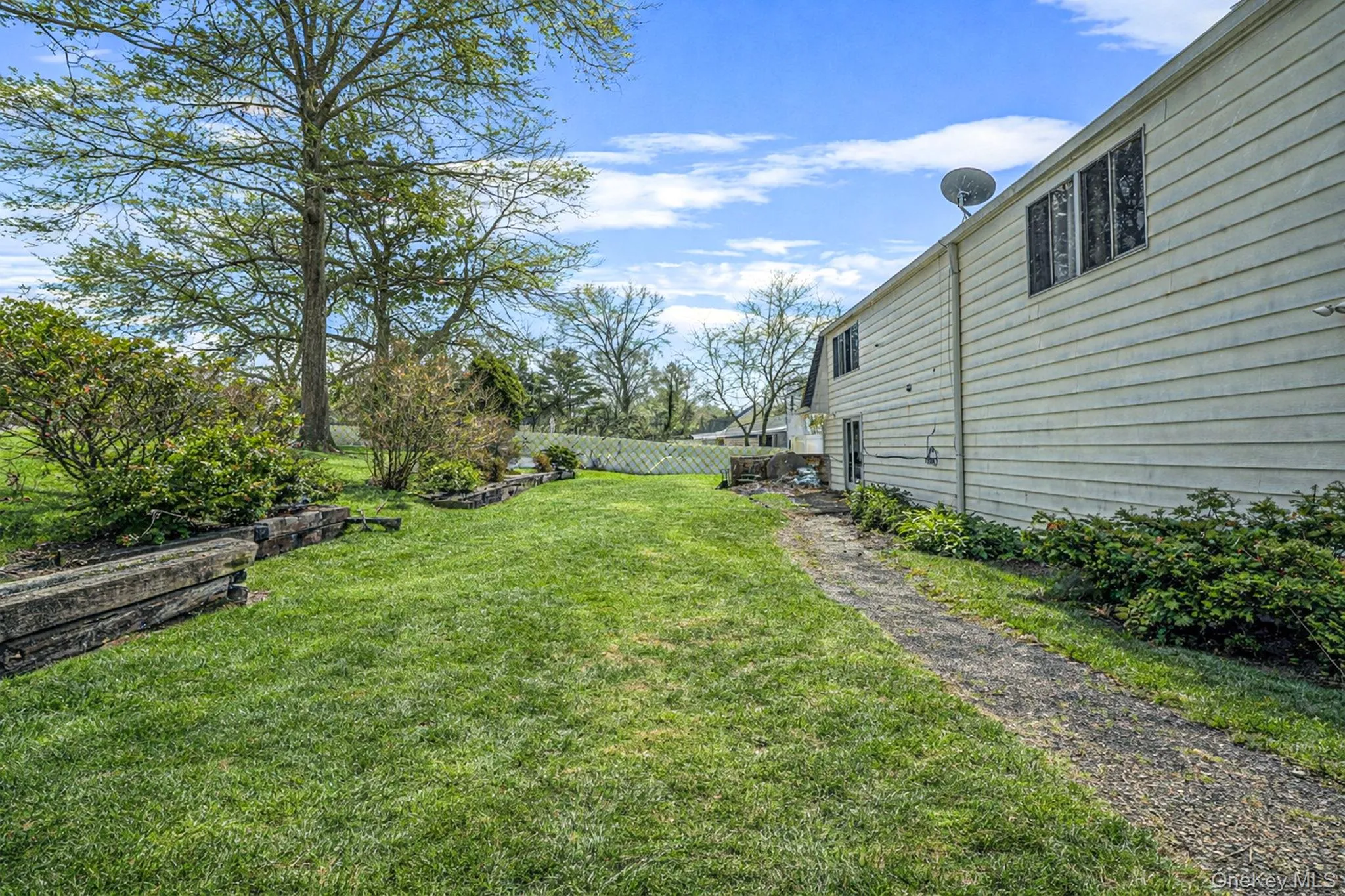 22 Meyer Lane, Brookhaven, NY, 6 Bedrooms Bedrooms, 12 Rooms Rooms,2 BathroomsBathrooms,Residential,For Rent,Meyer,0,1044007 22 Meyer Lane, Brookhaven, NY, 6 Bedrooms Bedrooms, 12 Rooms Rooms,2 BathroomsBathrooms,Residential,For Rent,Meyer,0,1044007