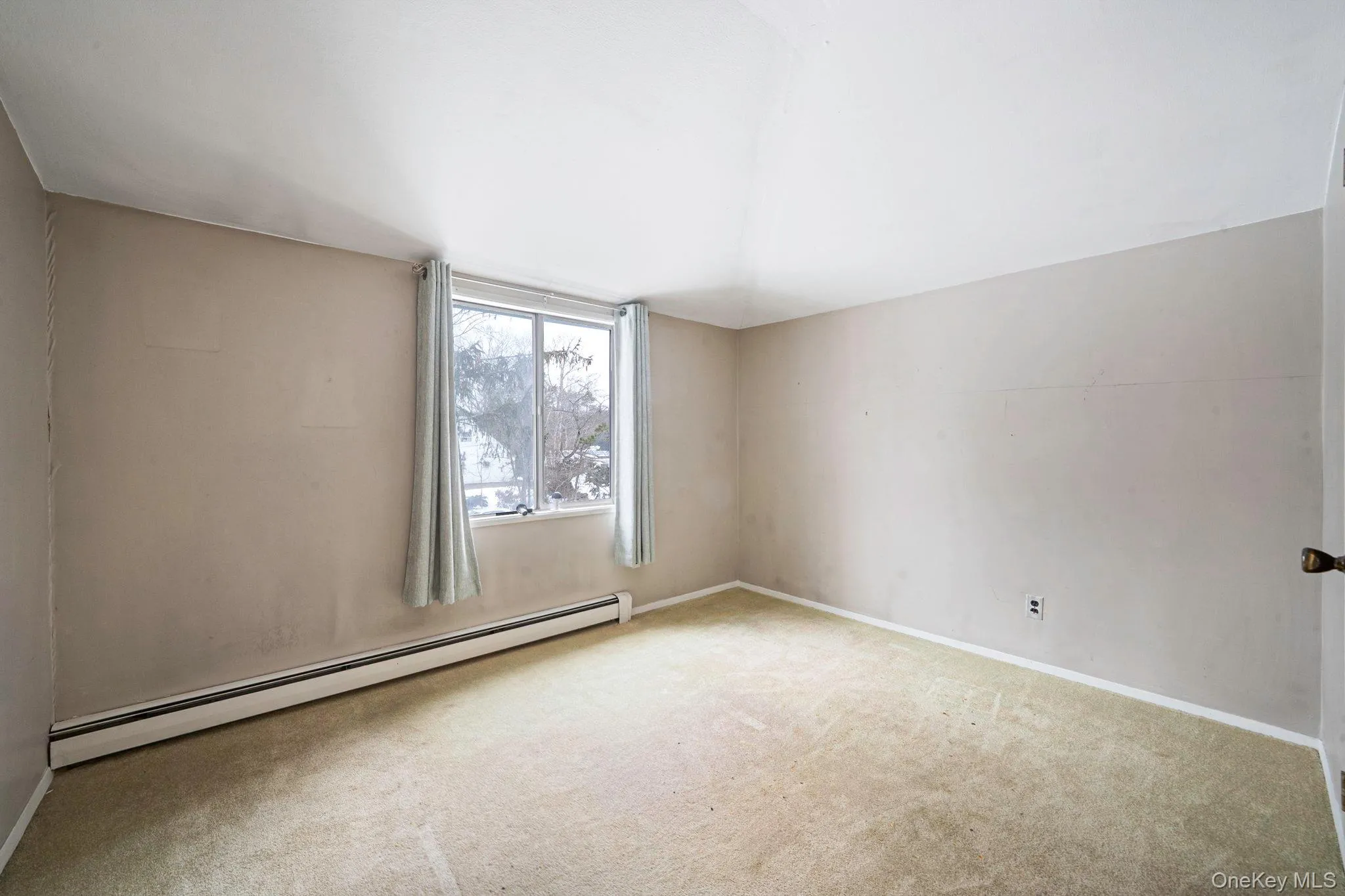 22 Meyer Lane, Brookhaven, NY, 6 Bedrooms Bedrooms, 12 Rooms Rooms,2 BathroomsBathrooms,Residential,For Rent,Meyer,0,1044007 22 Meyer Lane, Brookhaven, NY, 6 Bedrooms Bedrooms, 12 Rooms Rooms,2 BathroomsBathrooms,Residential,For Rent,Meyer,0,1044007