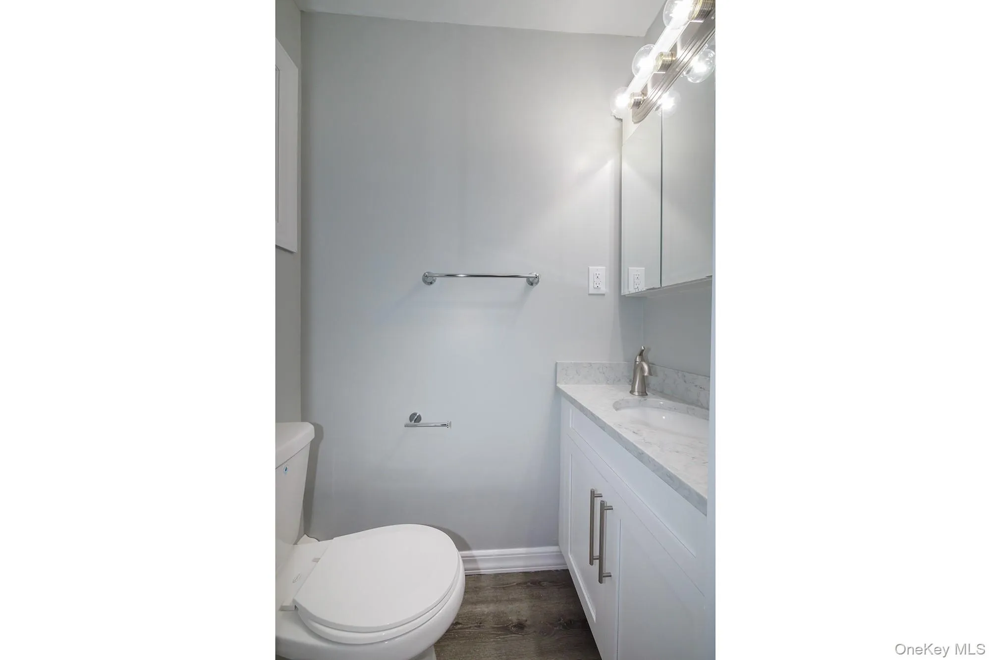 5 Merman Place, Babylon, NY, 1 Bedroom Bedrooms, 4 Room Rooms,1 BathroomBathrooms,Residential Lease,For Rent,Merman,0,1044009 5 Merman Place, Babylon, NY, 1 Bedroom Bedrooms, 4 Room Rooms,1 BathroomBathrooms,Residential Lease,For Rent,Merman,0,1044009
