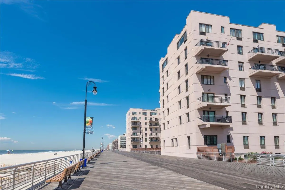 100 Broadway, Long Beach, NY, 1 Bedroom Bedrooms, 3 Rooms Rooms,1 BathroomBathrooms,Residential Lease,For Rent,Broadway,0,1044014 100 Broadway, Long Beach, NY, 1 Bedroom Bedrooms, 3 Rooms Rooms,1 BathroomBathrooms,Residential Lease,For Rent,Broadway,0,1044014