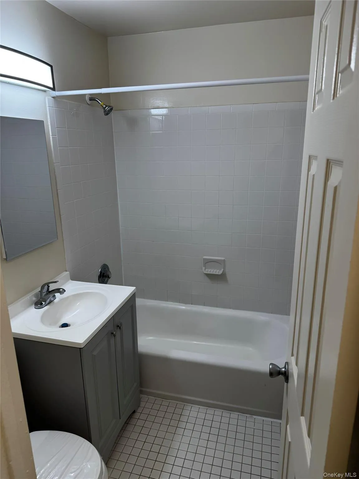 Full Bathroom Full Bathroom