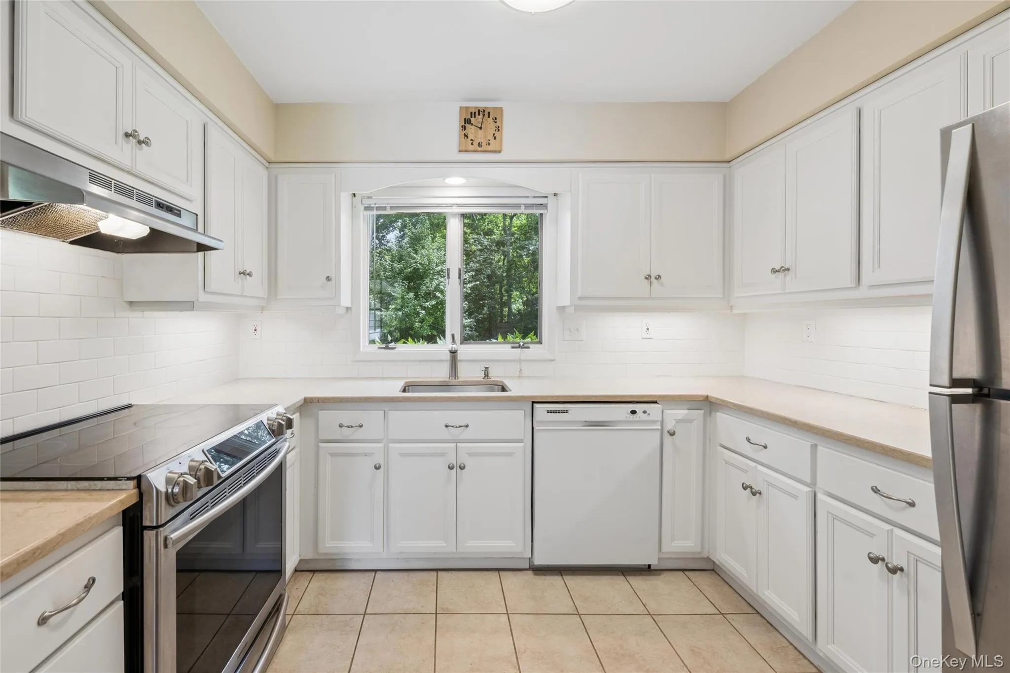 23 Argonne Road, Southampton, NY, 3 Bedroom Bedrooms, 6 Room Rooms,2 BathroomBathrooms,Residential Lease,For Rent,Argonne,0,1044016 23 Argonne Road, Southampton, NY, 3 Bedroom Bedrooms, 6 Room Rooms,2 BathroomBathrooms,Residential Lease,For Rent,Argonne,0,1044016