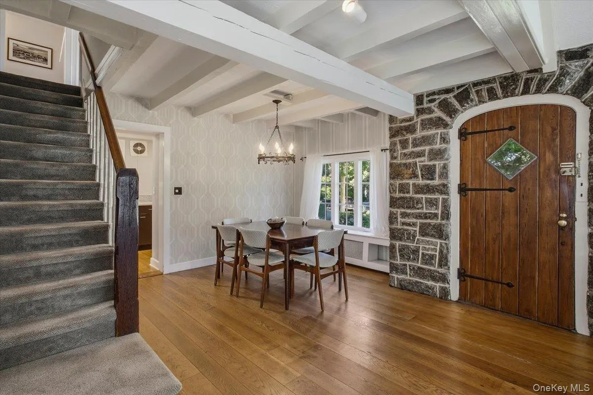 Dining area off of entrance flowing into living room with direct access to kitchen. Dining area off of entrance flowing into living room with direct access to kitchen.