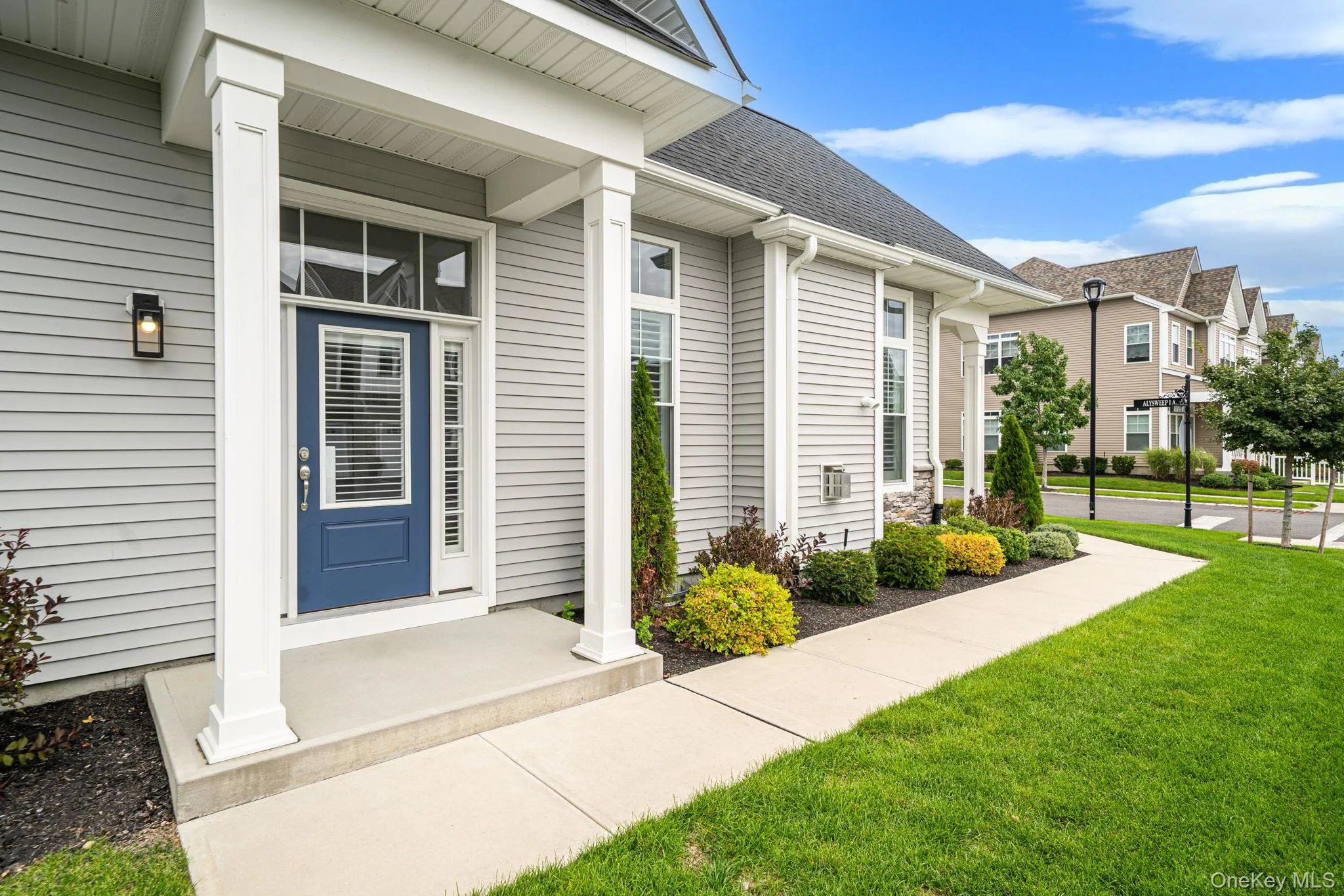 348 Alysweep Lane, Brookhaven, NY, 3 Bedrooms Bedrooms, 8 Rooms Rooms,2 BathroomsBathrooms,Residential,For Rent,Alysweep,0,1044021 348 Alysweep Lane, Brookhaven, NY, 3 Bedrooms Bedrooms, 8 Rooms Rooms,2 BathroomsBathrooms,Residential,For Rent,Alysweep,0,1044021