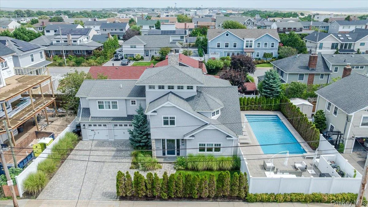 59 Woodhail, Hempstead, NY, 4 Bedrooms Bedrooms, 9 Rooms Rooms,4 BathroomsBathrooms,Residential,For Rent,Woodhail,0,1044037 59 Woodhail, Hempstead, NY, 4 Bedrooms Bedrooms, 9 Rooms Rooms,4 BathroomsBathrooms,Residential,For Rent,Woodhail,0,1044037