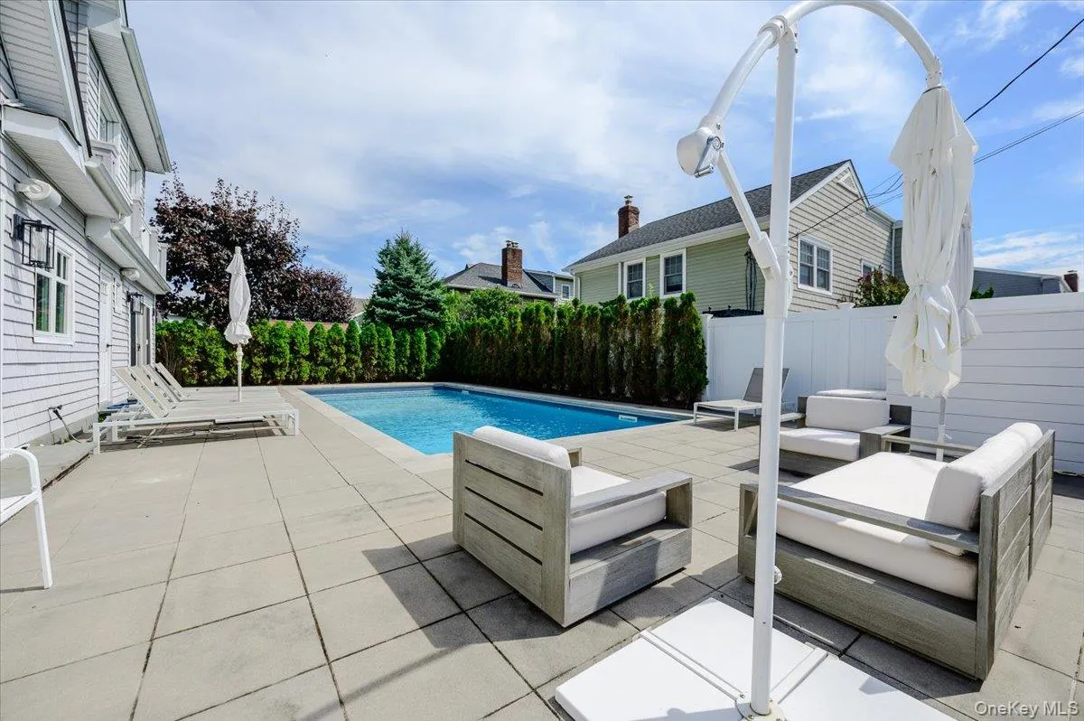 59 Woodhail, Hempstead, NY, 4 Bedrooms Bedrooms, 9 Rooms Rooms,4 BathroomsBathrooms,Residential,For Rent,Woodhail,0,1044037 59 Woodhail, Hempstead, NY, 4 Bedrooms Bedrooms, 9 Rooms Rooms,4 BathroomsBathrooms,Residential,For Rent,Woodhail,0,1044037