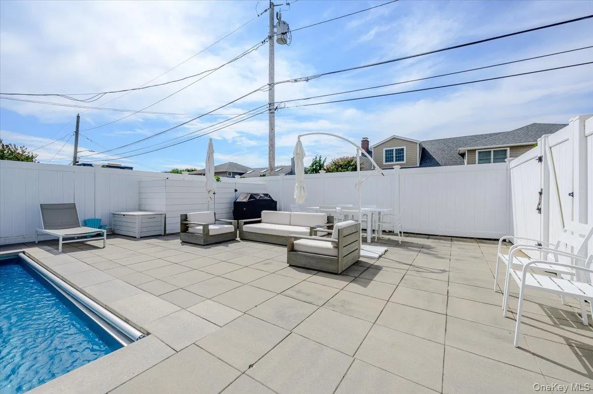 59 Woodhail, Hempstead, NY, 4 Bedrooms Bedrooms, 9 Rooms Rooms,4 BathroomsBathrooms,Residential,For Rent,Woodhail,0,1044037 59 Woodhail, Hempstead, NY, 4 Bedrooms Bedrooms, 9 Rooms Rooms,4 BathroomsBathrooms,Residential,For Rent,Woodhail,0,1044037