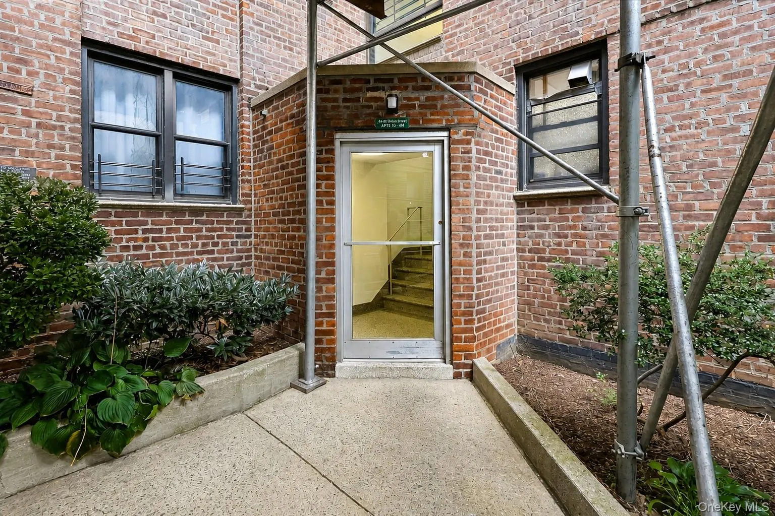 43-40 Union Street, New York, NY, 2 Bedrooms Bedrooms, 5 Rooms Rooms,1 BathroomBathrooms,Residential,For Rent,Union,0,1044038 43-40 Union Street, New York, NY, 2 Bedrooms Bedrooms, 5 Rooms Rooms,1 BathroomBathrooms,Residential,For Rent,Union,0,1044038