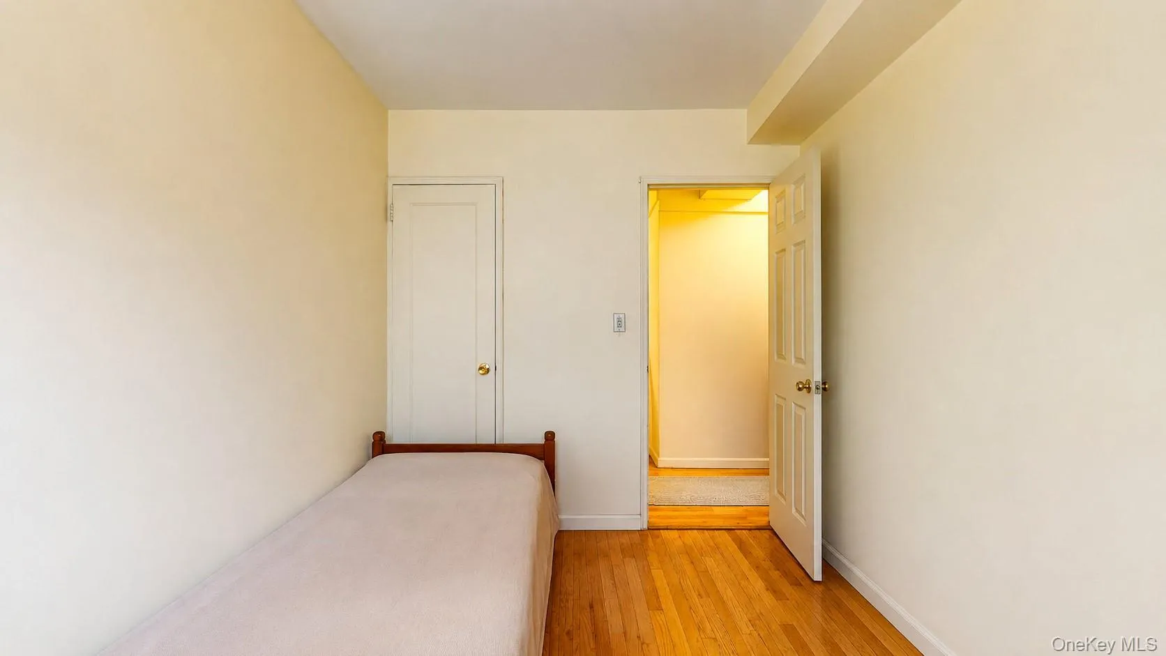 43-40 Union Street, New York, NY, 2 Bedrooms Bedrooms, 5 Rooms Rooms,1 BathroomBathrooms,Residential,For Rent,Union,0,1044038 43-40 Union Street, New York, NY, 2 Bedrooms Bedrooms, 5 Rooms Rooms,1 BathroomBathrooms,Residential,For Rent,Union,0,1044038
