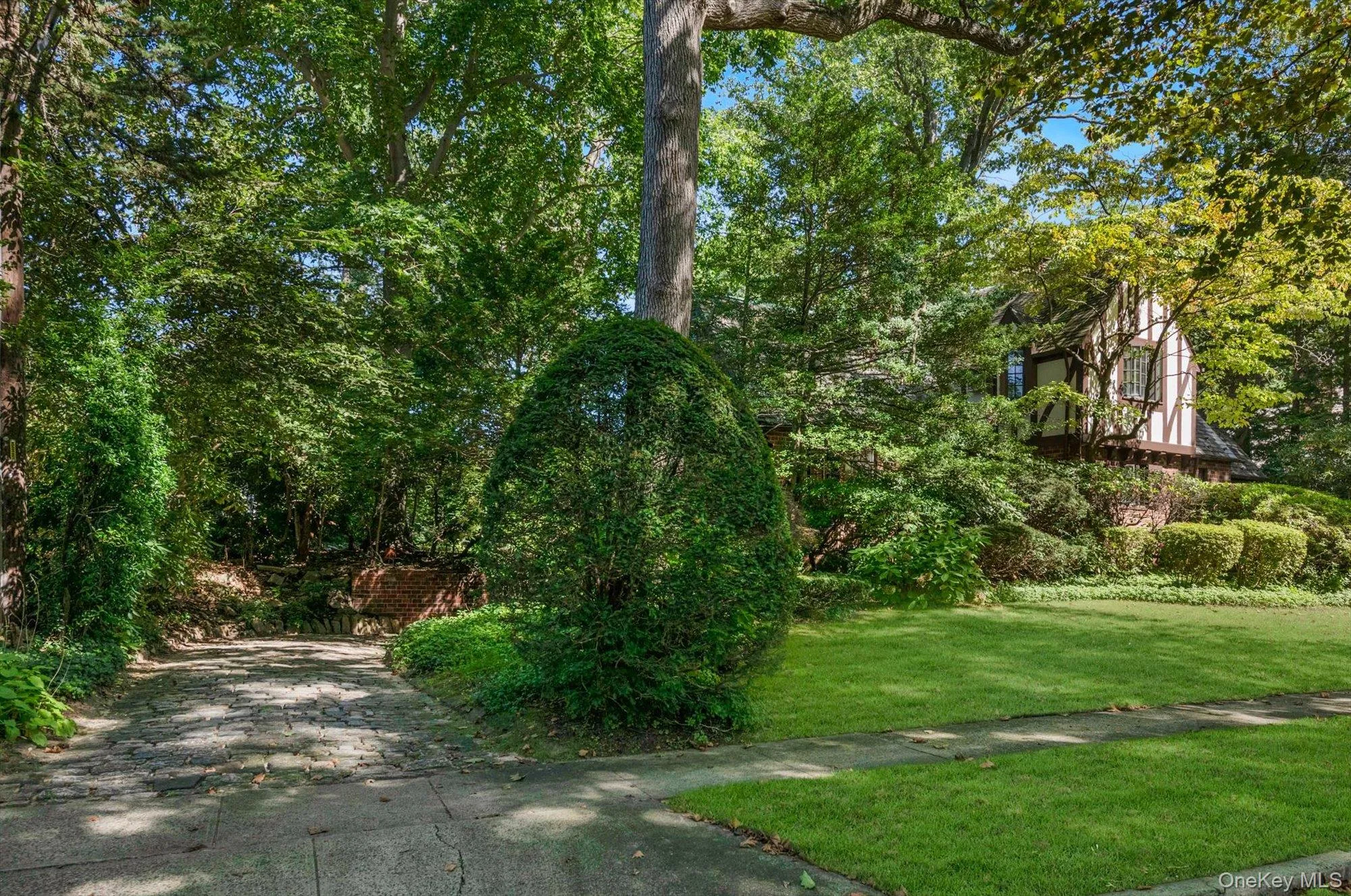 57 Wensley Drive, North Hempstead, NY, 4 Bedrooms Bedrooms, 8 Rooms Rooms,2 BathroomsBathrooms,Residential,For Rent,Wensley,0,1044041 57 Wensley Drive, North Hempstead, NY, 4 Bedrooms Bedrooms, 8 Rooms Rooms,2 BathroomsBathrooms,Residential,For Rent,Wensley,0,1044041