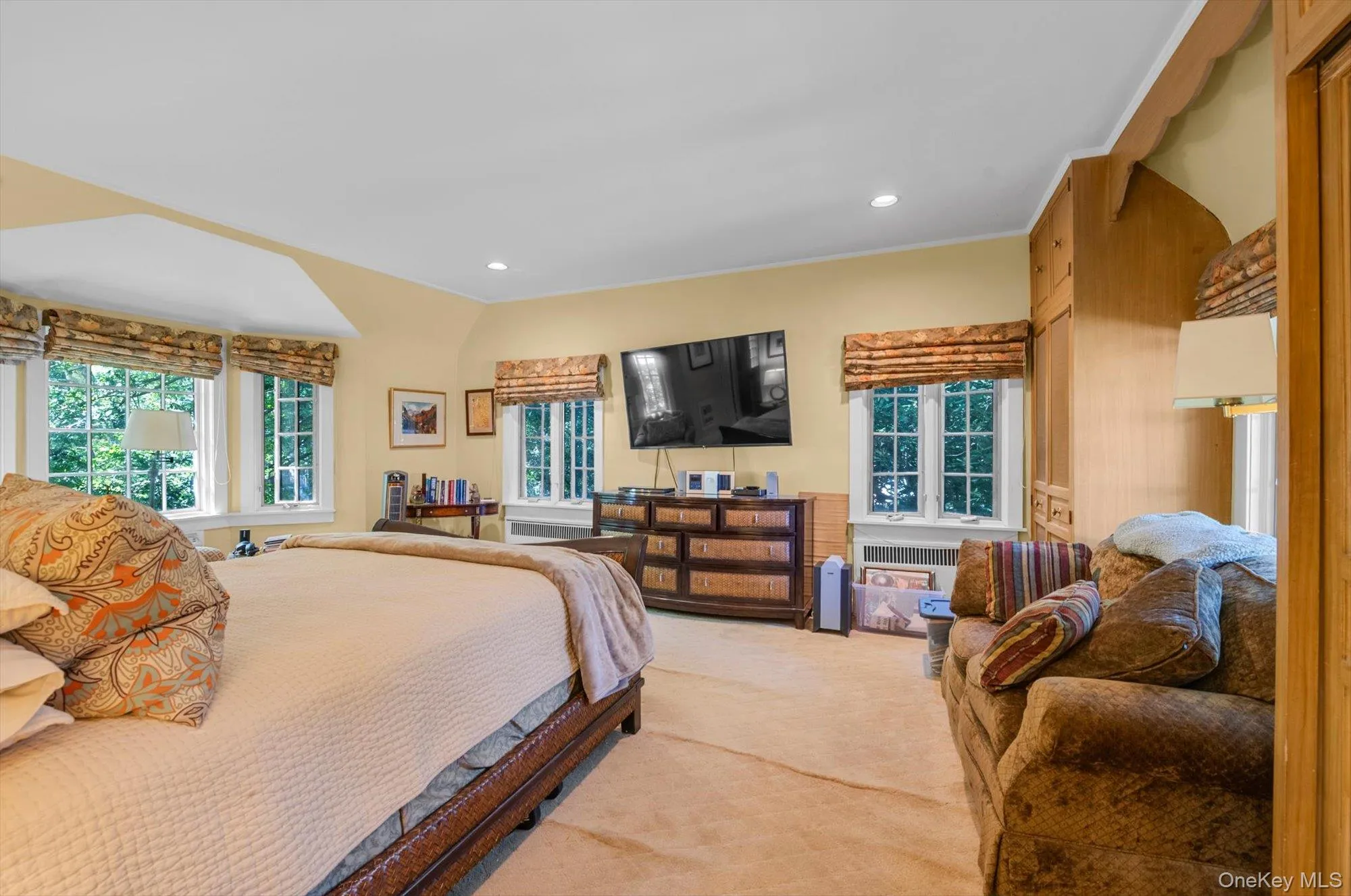 57 Wensley Drive, North Hempstead, NY, 4 Bedrooms Bedrooms, 8 Rooms Rooms,2 BathroomsBathrooms,Residential,For Rent,Wensley,0,1044041 57 Wensley Drive, North Hempstead, NY, 4 Bedrooms Bedrooms, 8 Rooms Rooms,2 BathroomsBathrooms,Residential,For Rent,Wensley,0,1044041
