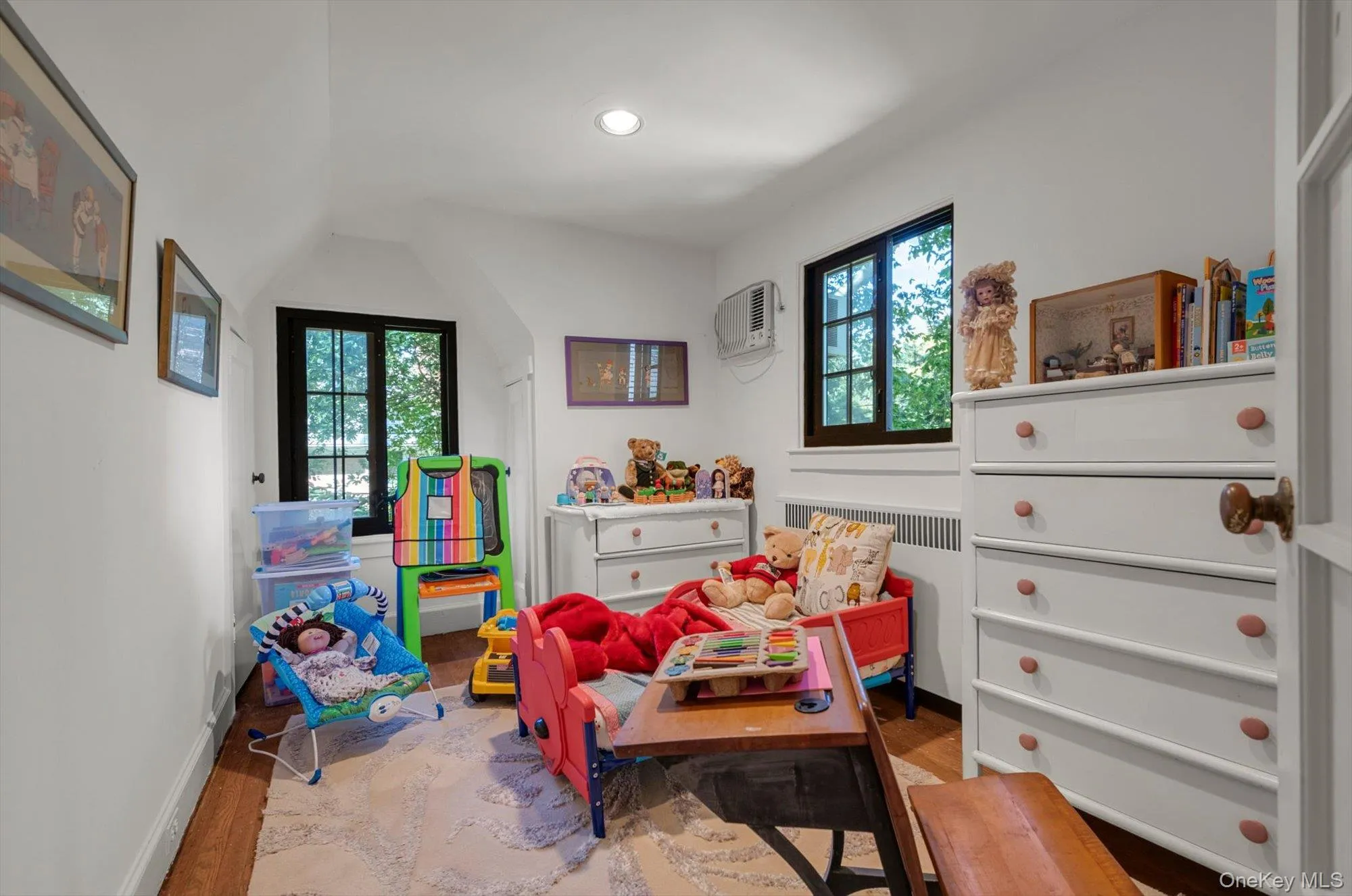 57 Wensley Drive, North Hempstead, NY, 4 Bedrooms Bedrooms, 8 Rooms Rooms,2 BathroomsBathrooms,Residential,For Rent,Wensley,0,1044041 57 Wensley Drive, North Hempstead, NY, 4 Bedrooms Bedrooms, 8 Rooms Rooms,2 BathroomsBathrooms,Residential,For Rent,Wensley,0,1044041