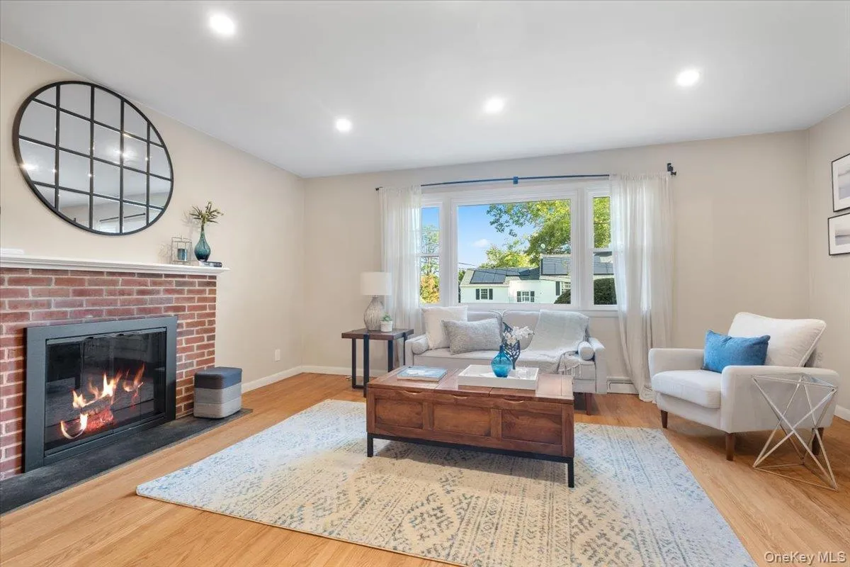 19 Dartmouth Terrace, Greenburgh, NY, 3 Bedrooms Bedrooms, 7 Rooms Rooms,2 BathroomsBathrooms,Residential,For Rent,Dartmouth,0,1044042 19 Dartmouth Terrace, Greenburgh, NY, 3 Bedrooms Bedrooms, 7 Rooms Rooms,2 BathroomsBathrooms,Residential,For Rent,Dartmouth,0,1044042