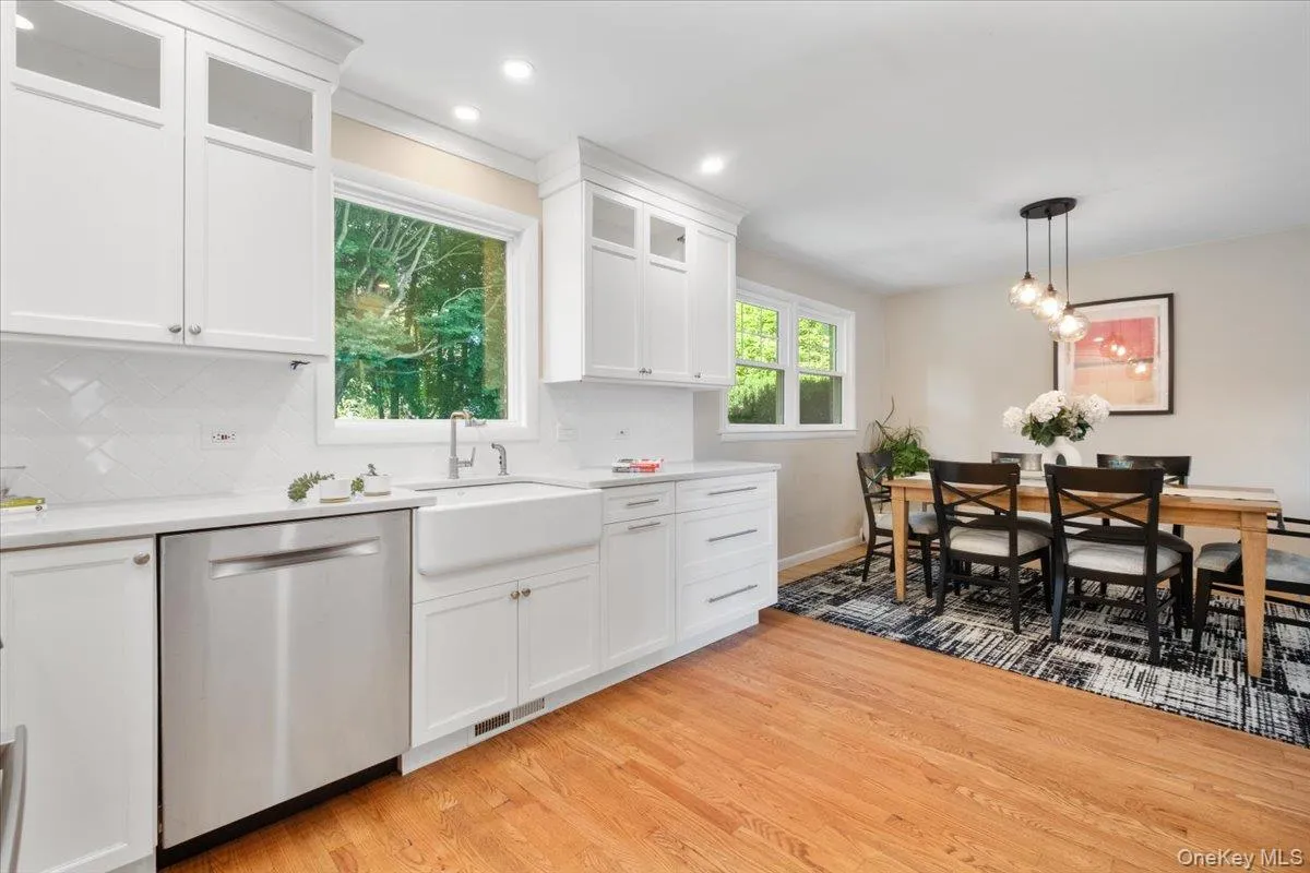 19 Dartmouth Terrace, Greenburgh, NY, 3 Bedrooms Bedrooms, 7 Rooms Rooms,2 BathroomsBathrooms,Residential,For Rent,Dartmouth,0,1044042 19 Dartmouth Terrace, Greenburgh, NY, 3 Bedrooms Bedrooms, 7 Rooms Rooms,2 BathroomsBathrooms,Residential,For Rent,Dartmouth,0,1044042