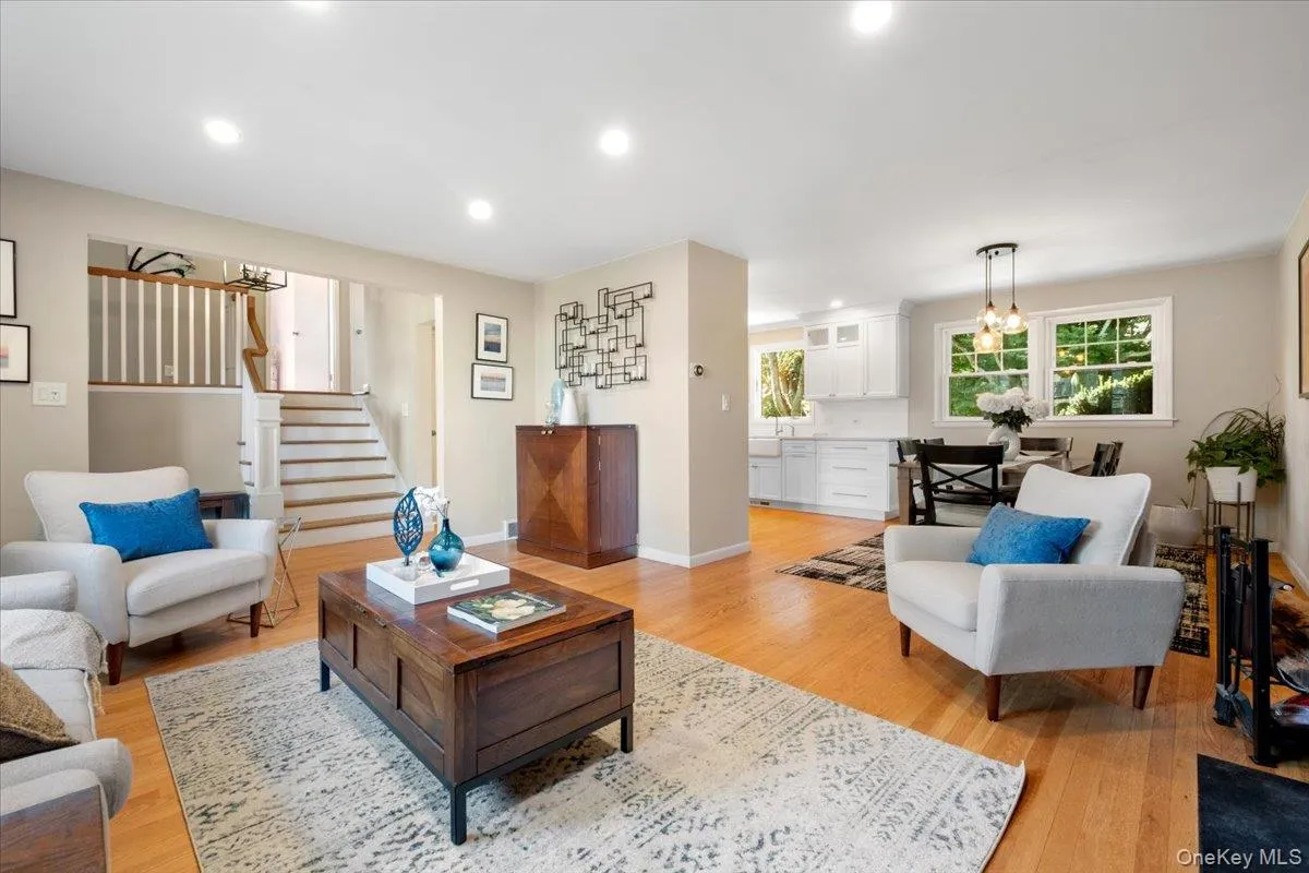 19 Dartmouth Terrace, Greenburgh, NY, 3 Bedrooms Bedrooms, 7 Rooms Rooms,2 BathroomsBathrooms,Residential,For Rent,Dartmouth,0,1044042 19 Dartmouth Terrace, Greenburgh, NY, 3 Bedrooms Bedrooms, 7 Rooms Rooms,2 BathroomsBathrooms,Residential,For Rent,Dartmouth,0,1044042