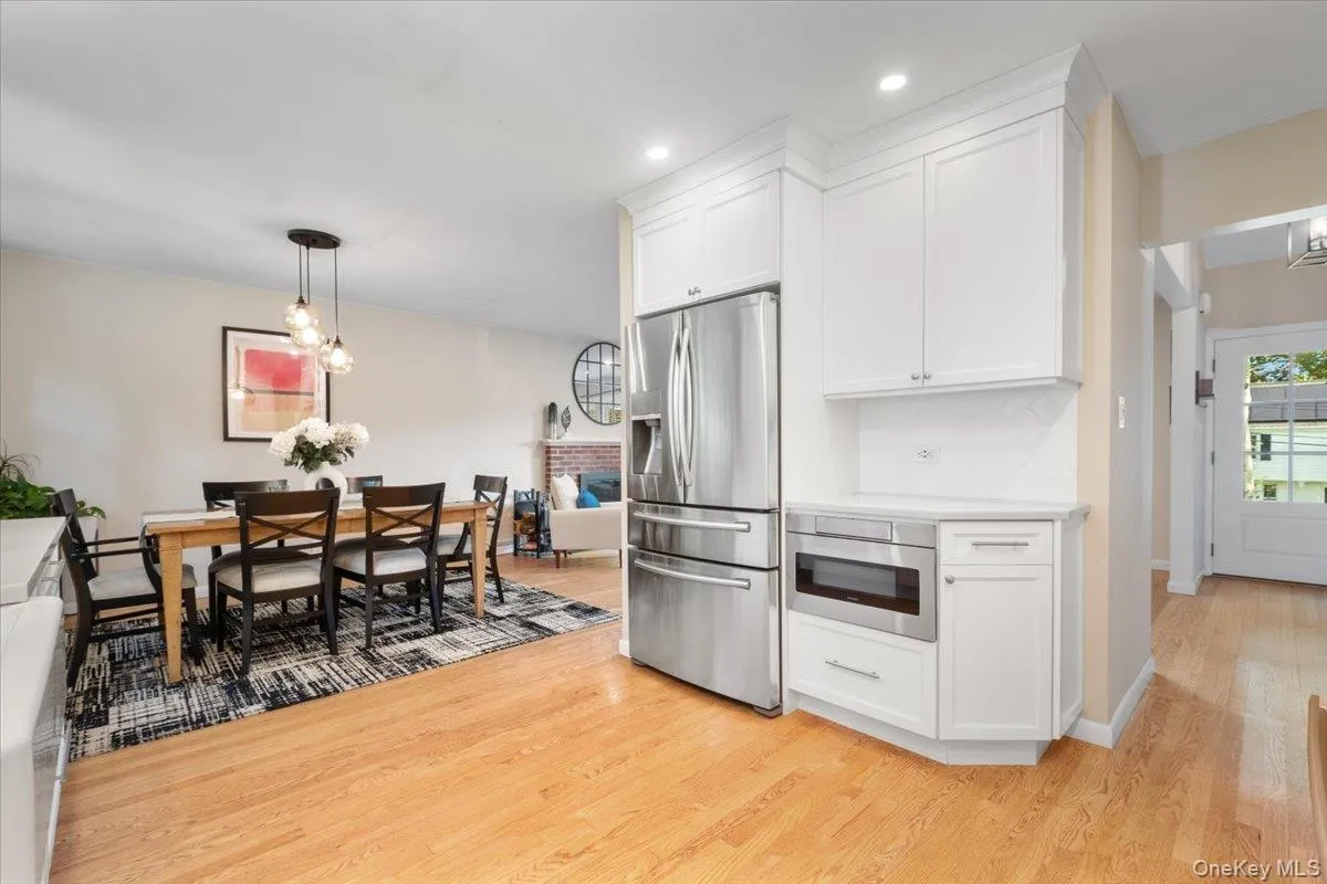 19 Dartmouth Terrace, Greenburgh, NY, 3 Bedrooms Bedrooms, 7 Rooms Rooms,2 BathroomsBathrooms,Residential,For Rent,Dartmouth,0,1044042 19 Dartmouth Terrace, Greenburgh, NY, 3 Bedrooms Bedrooms, 7 Rooms Rooms,2 BathroomsBathrooms,Residential,For Rent,Dartmouth,0,1044042