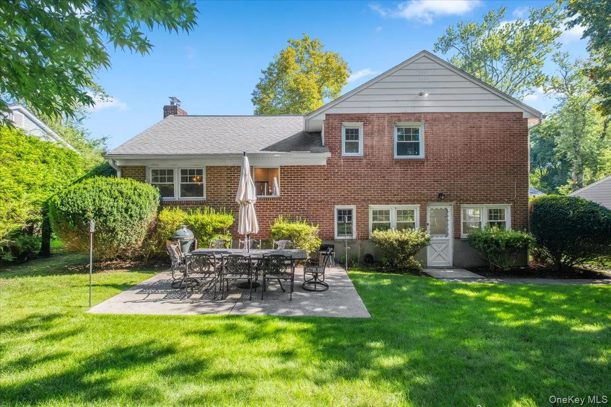 19 Dartmouth Terrace, Greenburgh, NY, 3 Bedrooms Bedrooms, 7 Rooms Rooms,2 BathroomsBathrooms,Residential,For Rent,Dartmouth,0,1044042 19 Dartmouth Terrace, Greenburgh, NY, 3 Bedrooms Bedrooms, 7 Rooms Rooms,2 BathroomsBathrooms,Residential,For Rent,Dartmouth,0,1044042