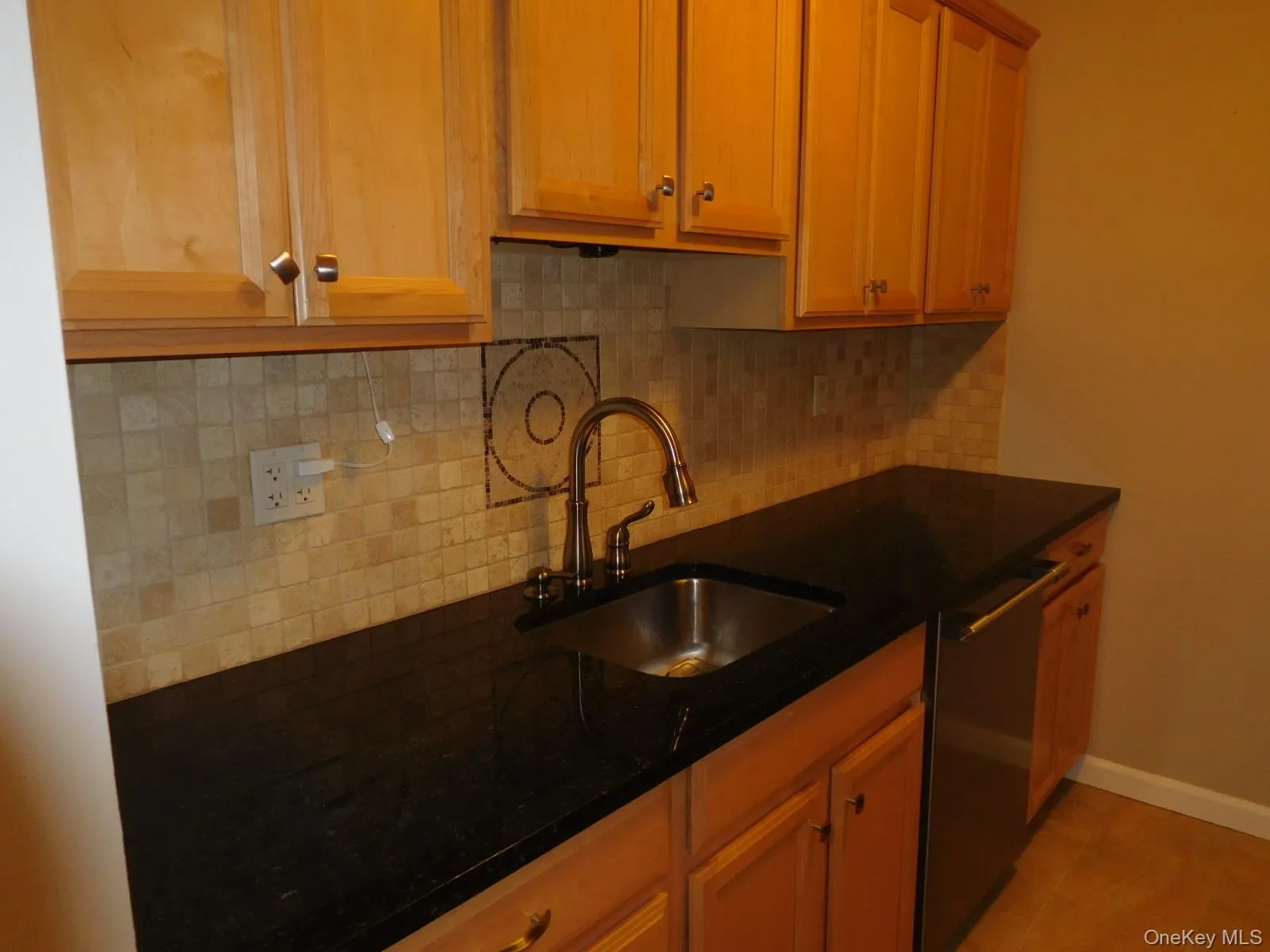 Beautifully Renovated Kitchen Beautifully Renovated Kitchen