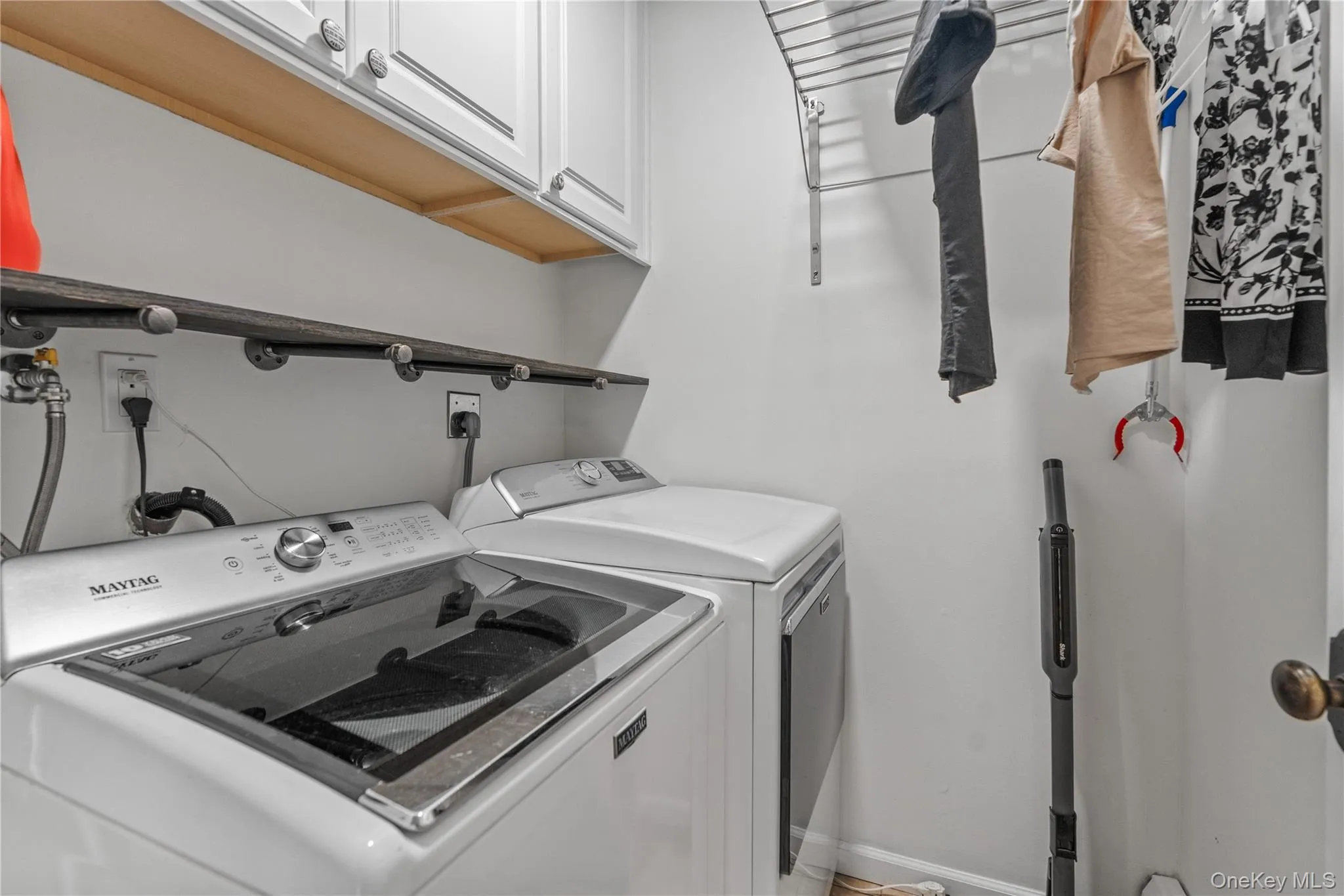 406 Bedford Road, New Castle, NY, 4 Bedrooms Bedrooms, 8 Rooms Rooms,3 BathroomsBathrooms,Residential,For Rent,Bedford,0,1044050 406 Bedford Road, New Castle, NY, 4 Bedrooms Bedrooms, 8 Rooms Rooms,3 BathroomsBathrooms,Residential,For Rent,Bedford,0,1044050