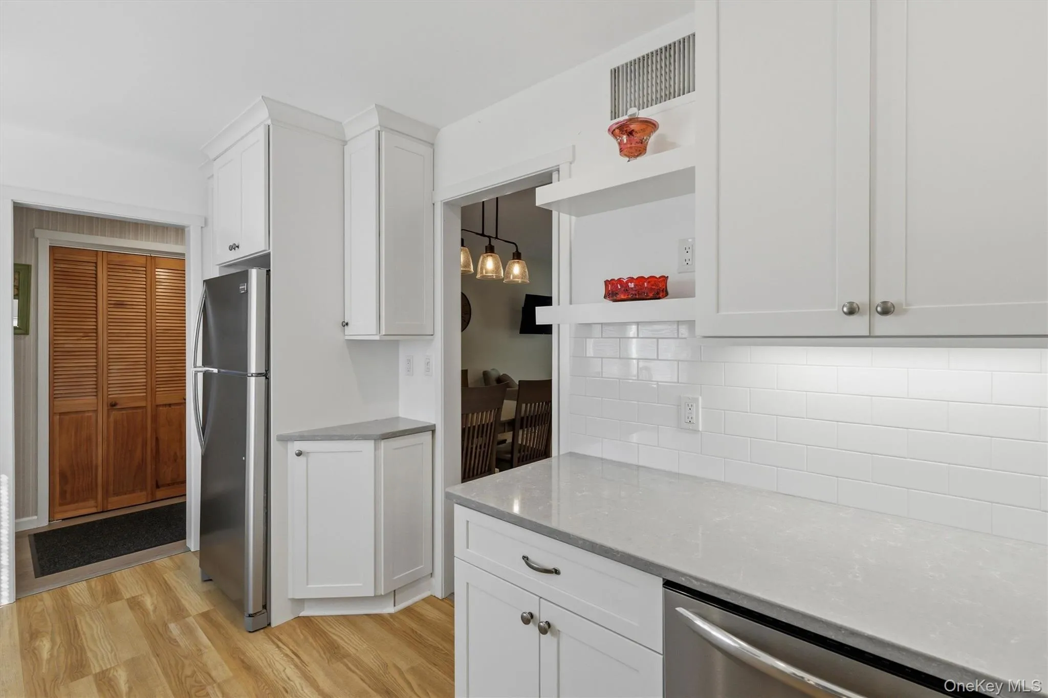 A bright culinary space with a distinctly contemporary point of view A bright culinary space with a distinctly contemporary point of view