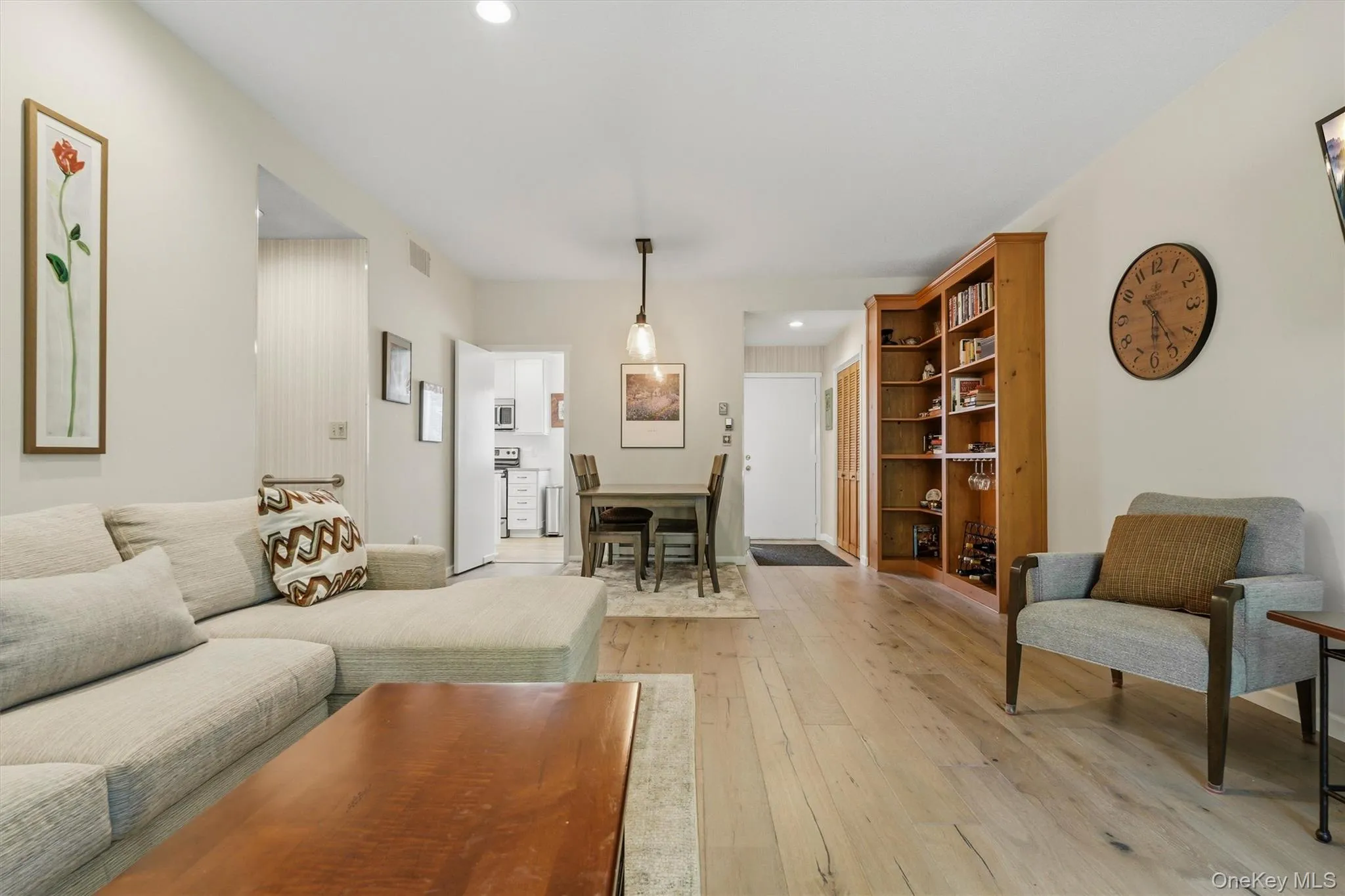 114 Heritage Hills, Somers, NY, 2 Bedrooms Bedrooms, 5 Rooms Rooms,2 BathroomsBathrooms,Residential,For Rent,Heritage,0,1044053 114 Heritage Hills, Somers, NY, 2 Bedrooms Bedrooms, 5 Rooms Rooms,2 BathroomsBathrooms,Residential,For Rent,Heritage,0,1044053