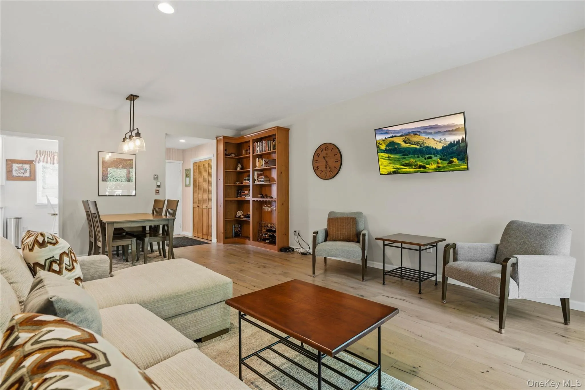 114 Heritage Hills, Somers, NY, 2 Bedrooms Bedrooms, 5 Rooms Rooms,2 BathroomsBathrooms,Residential,For Rent,Heritage,0,1044053 114 Heritage Hills, Somers, NY, 2 Bedrooms Bedrooms, 5 Rooms Rooms,2 BathroomsBathrooms,Residential,For Rent,Heritage,0,1044053