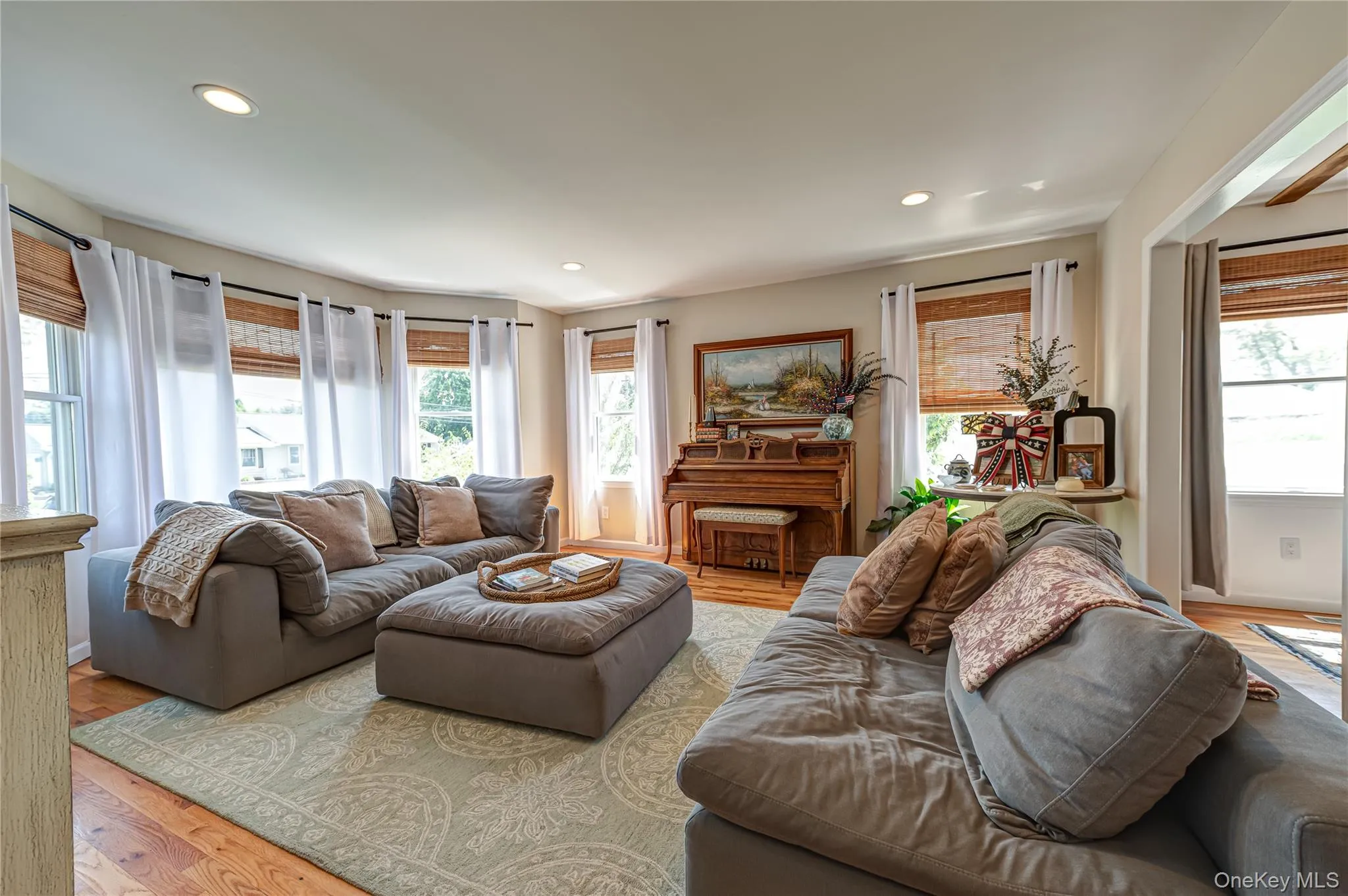 406 Vanderbilt Boulevard, Islip, NY, 4 Bedrooms Bedrooms, 10 Rooms Rooms,4 BathroomsBathrooms,Residential,For Rent,Vanderbilt,0,1044054 406 Vanderbilt Boulevard, Islip, NY, 4 Bedrooms Bedrooms, 10 Rooms Rooms,4 BathroomsBathrooms,Residential,For Rent,Vanderbilt,0,1044054