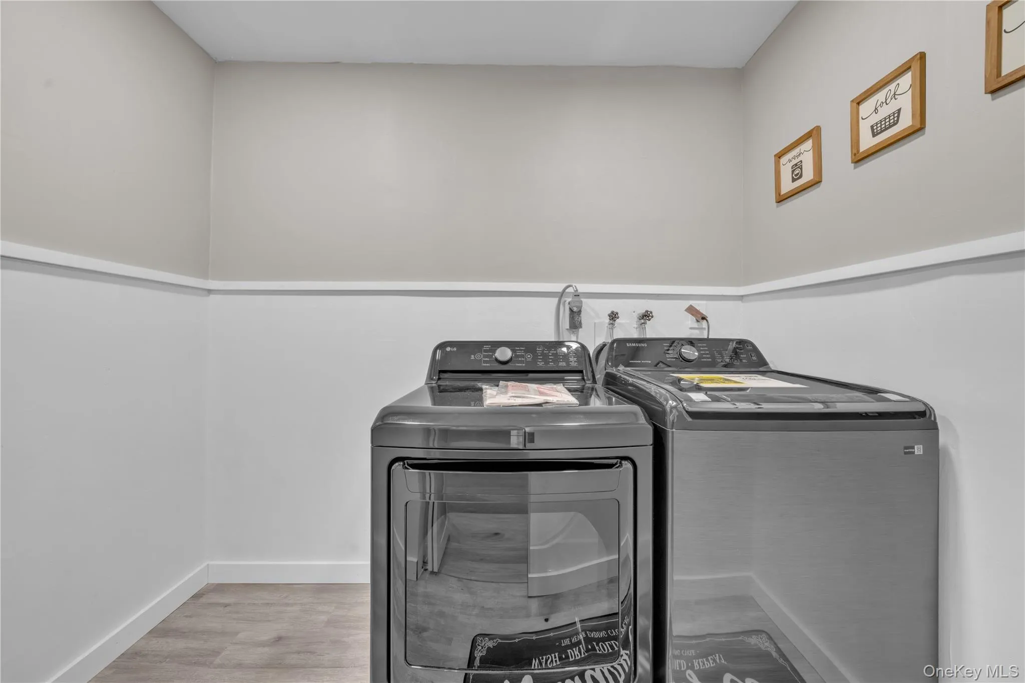 91 Haynes Avenue, Islip, NY, 3 Bedrooms Bedrooms, 7 Rooms Rooms,1 BathroomBathrooms,Residential,For Rent,Haynes,0,1044056 91 Haynes Avenue, Islip, NY, 3 Bedrooms Bedrooms, 7 Rooms Rooms,1 BathroomBathrooms,Residential,For Rent,Haynes,0,1044056