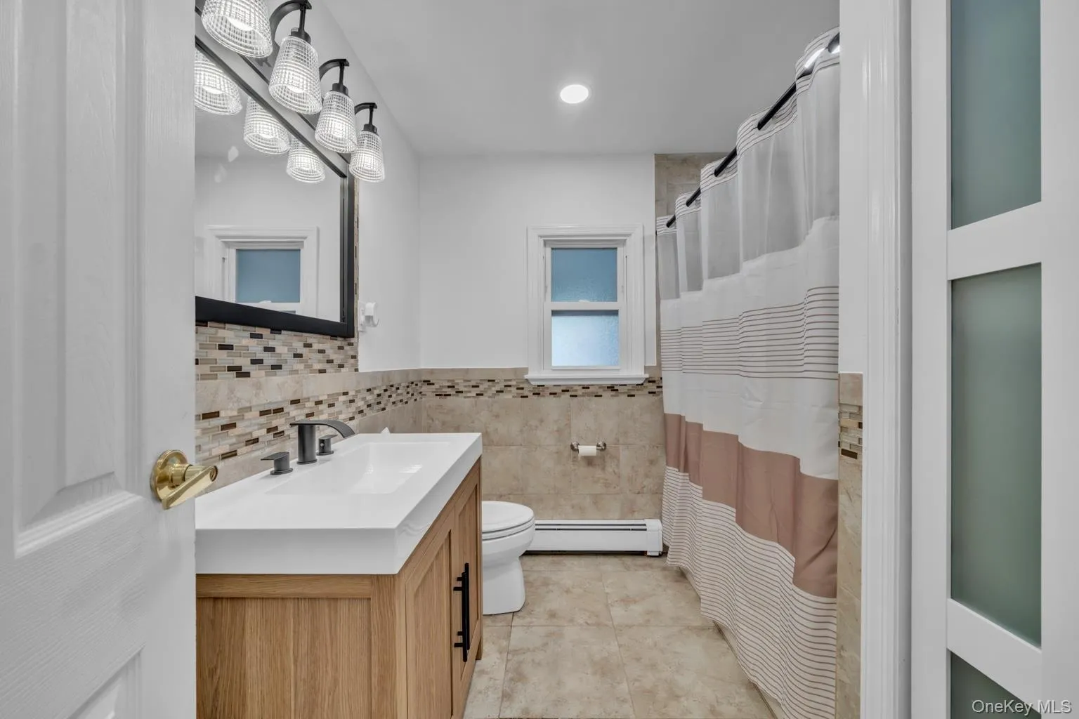 91 Haynes Avenue, Islip, NY, 3 Bedrooms Bedrooms, 7 Rooms Rooms,1 BathroomBathrooms,Residential,For Rent,Haynes,0,1044056 91 Haynes Avenue, Islip, NY, 3 Bedrooms Bedrooms, 7 Rooms Rooms,1 BathroomBathrooms,Residential,For Rent,Haynes,0,1044056